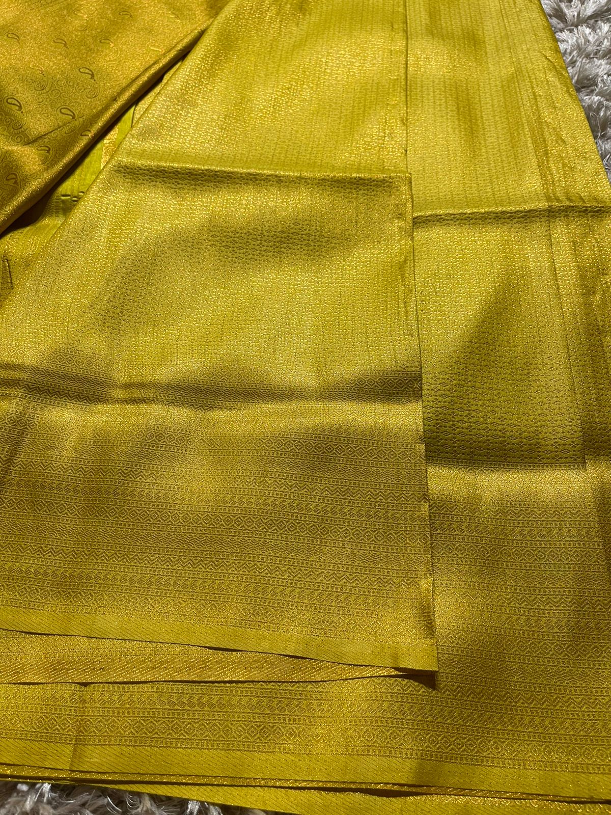 ROYAL AFFAIR-FLUORESCENT LIME BANARASI BROCADE SILK SAREE