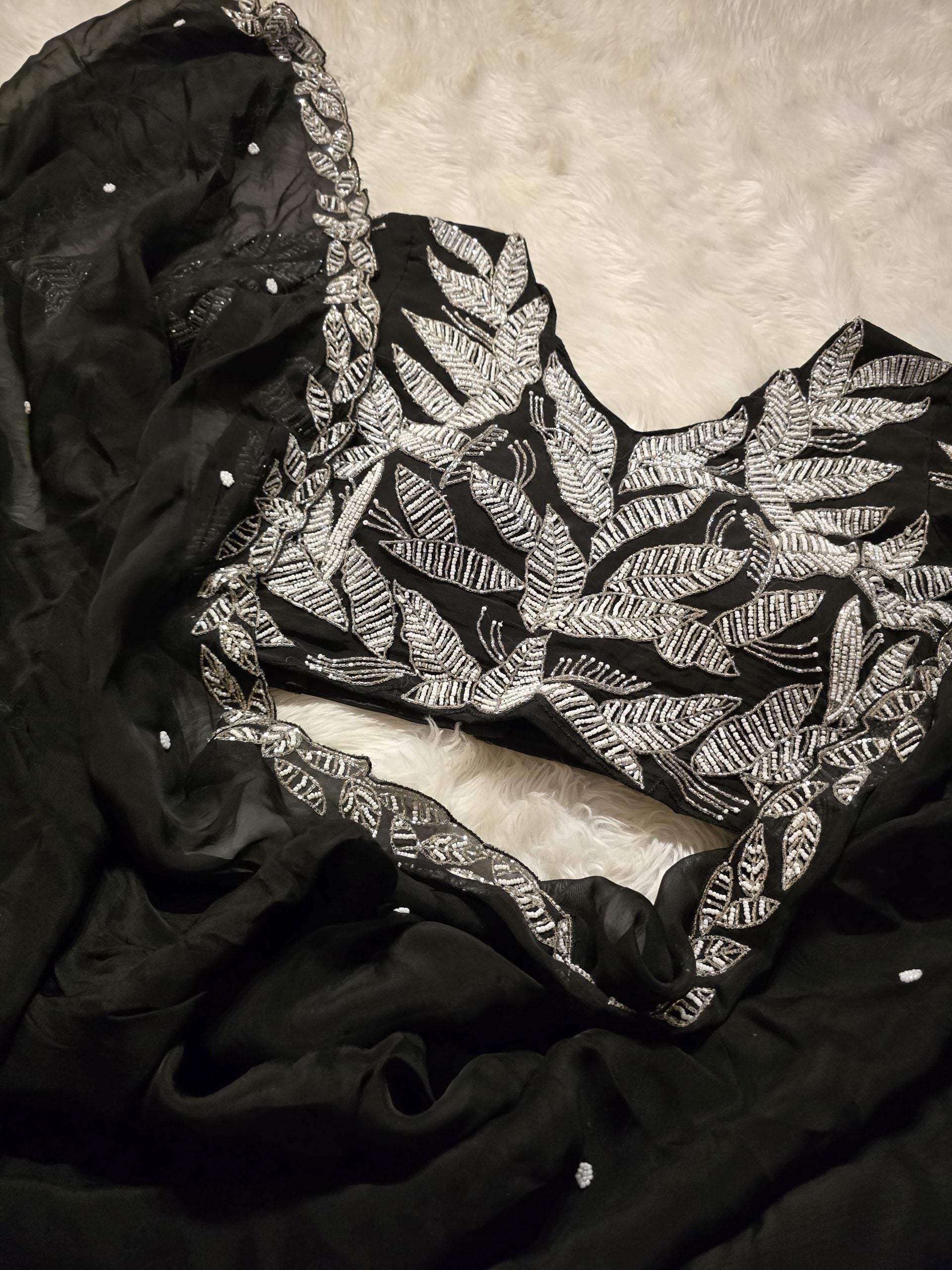 ANIKA LUXE-EBONY SAREE