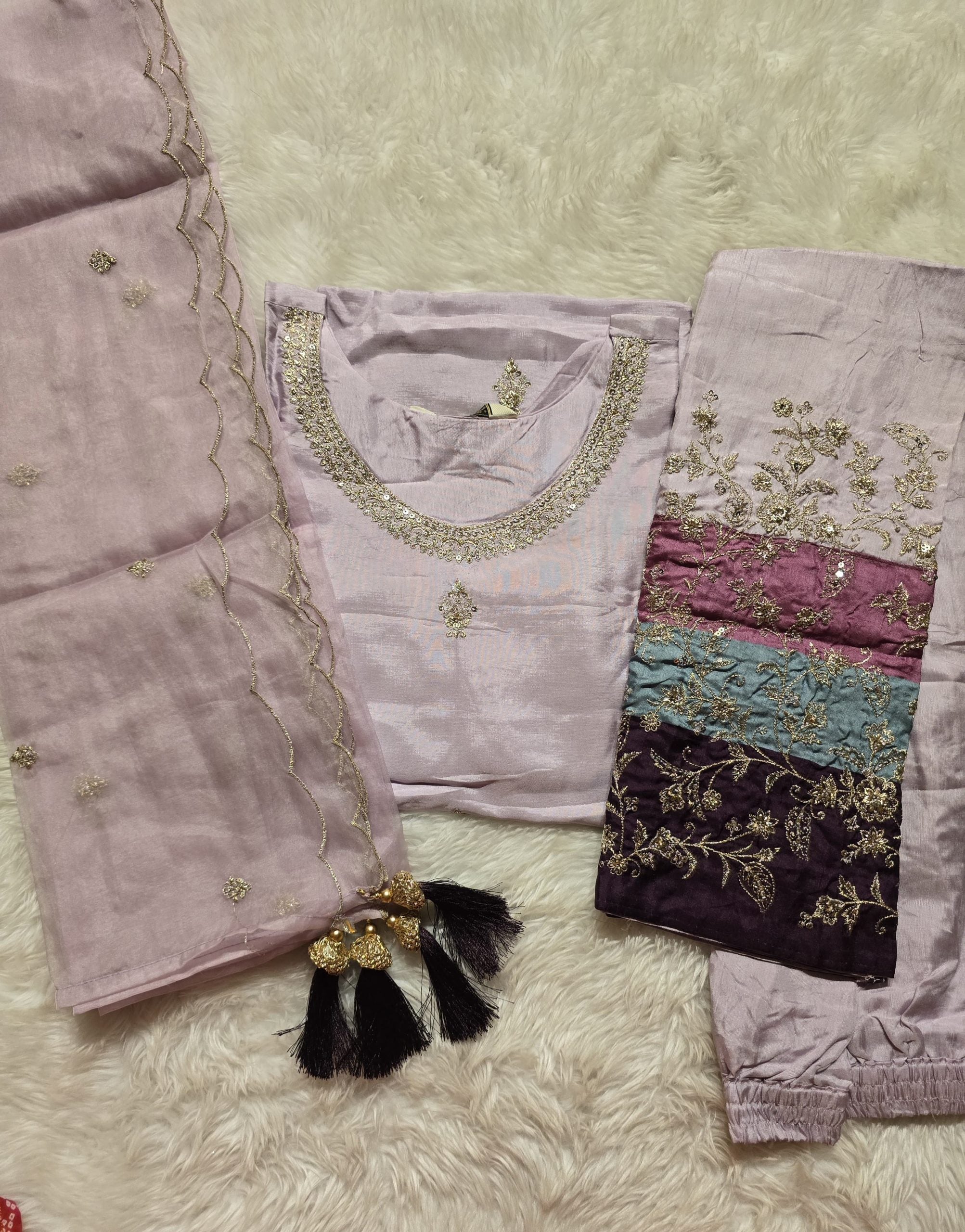 PASTEL LILAC DELIGHT