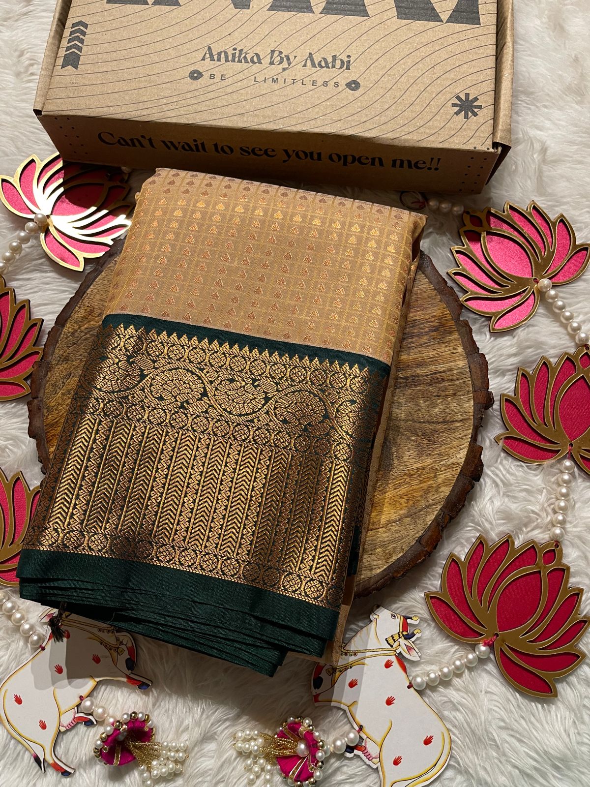 1000-BEIGE GOLD WITH BOTTLEGREEN