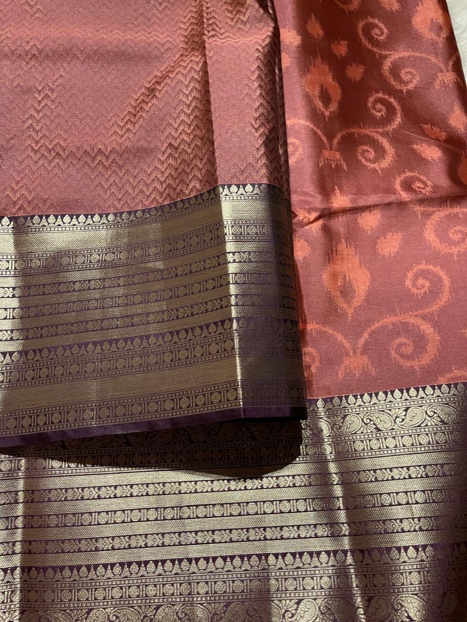 RADHIKA POCHAMPALLY - DARK BROWN DUAL TONE SAREE