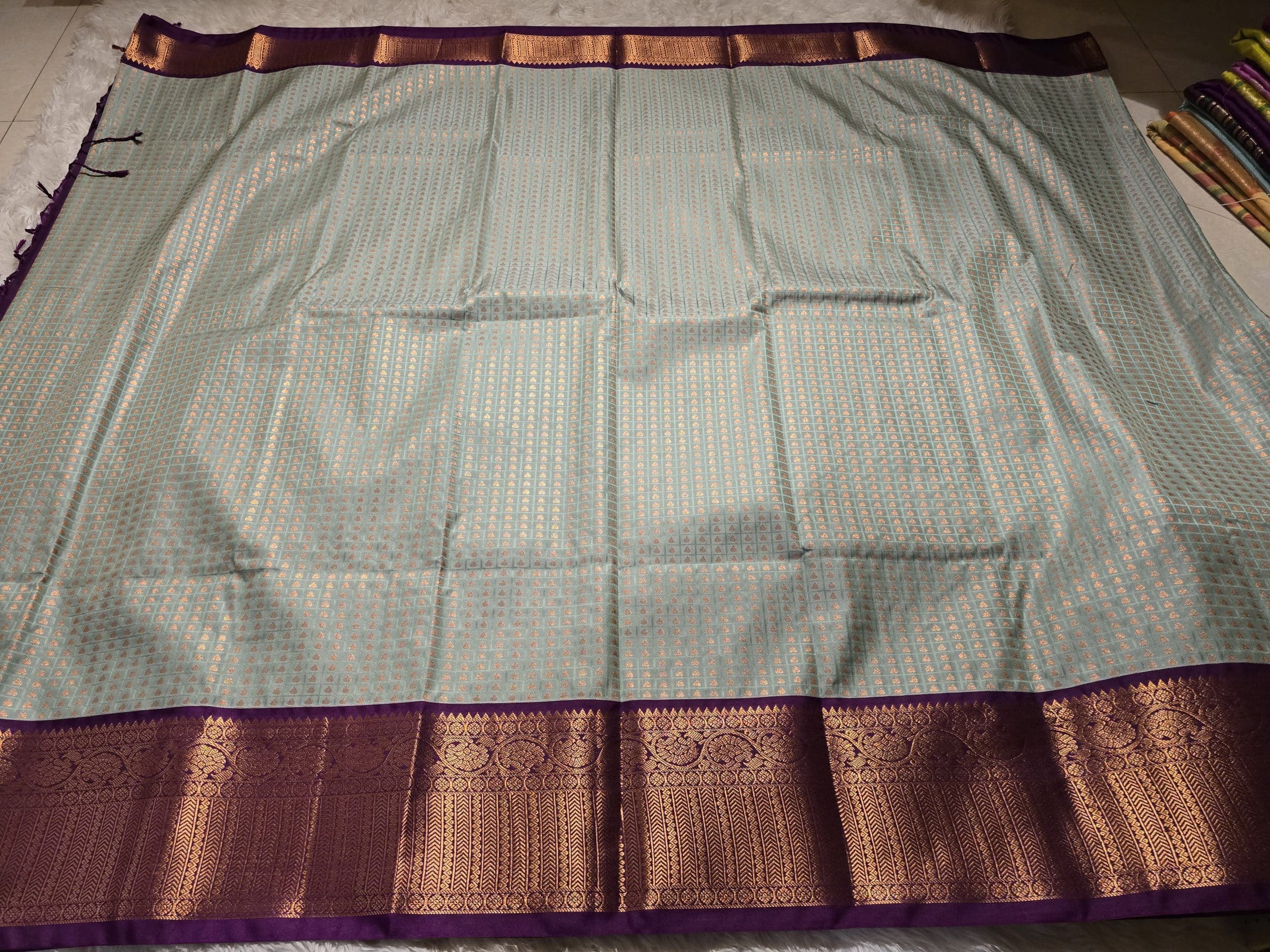 1000 BUTTAS-PASTEL ICEBLUE WITH DARK MAGENTA