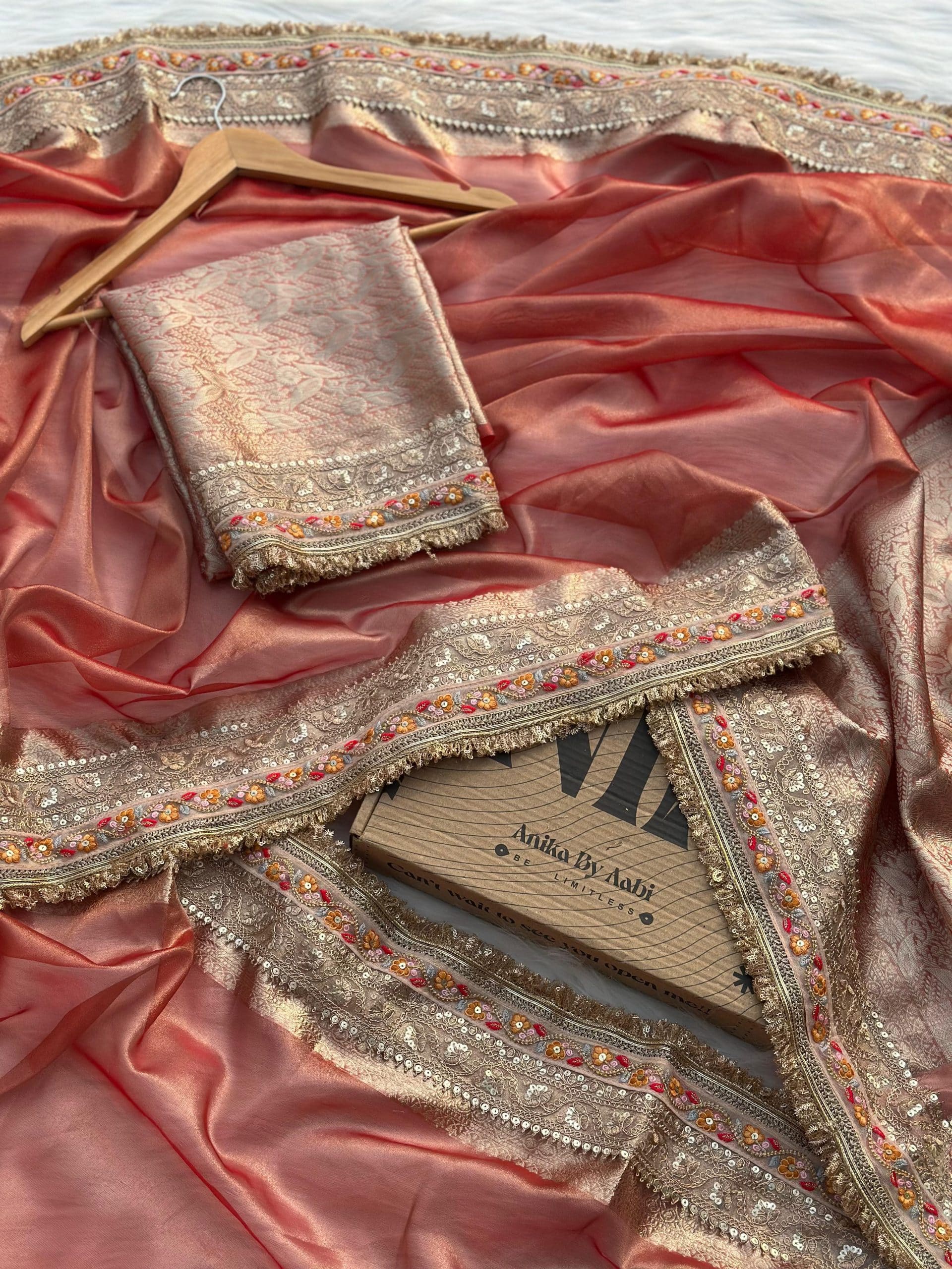 CORAL ORANGISH-TISSUE LUXE