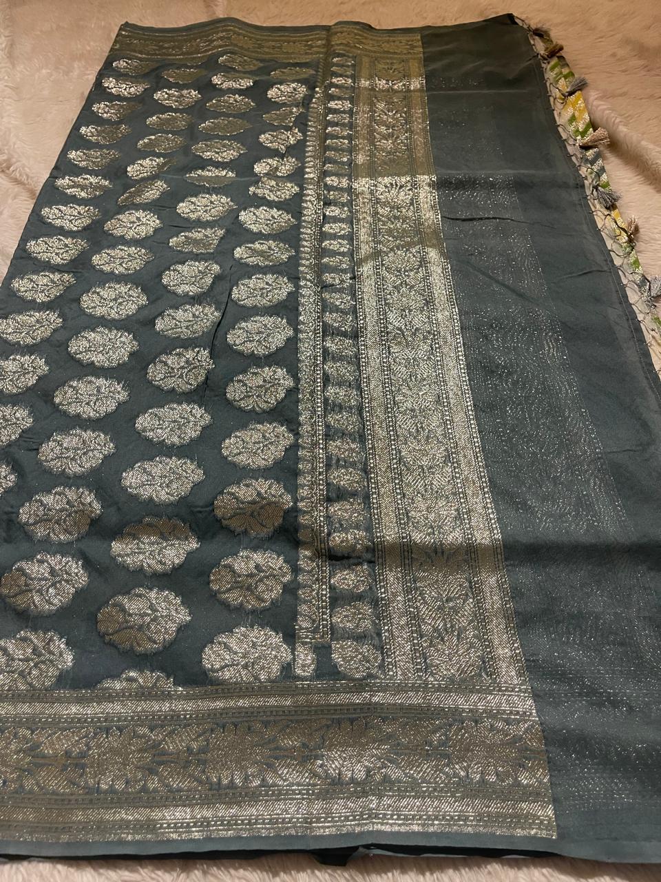 SITA GEORGETTE-GREY DUAL TONE