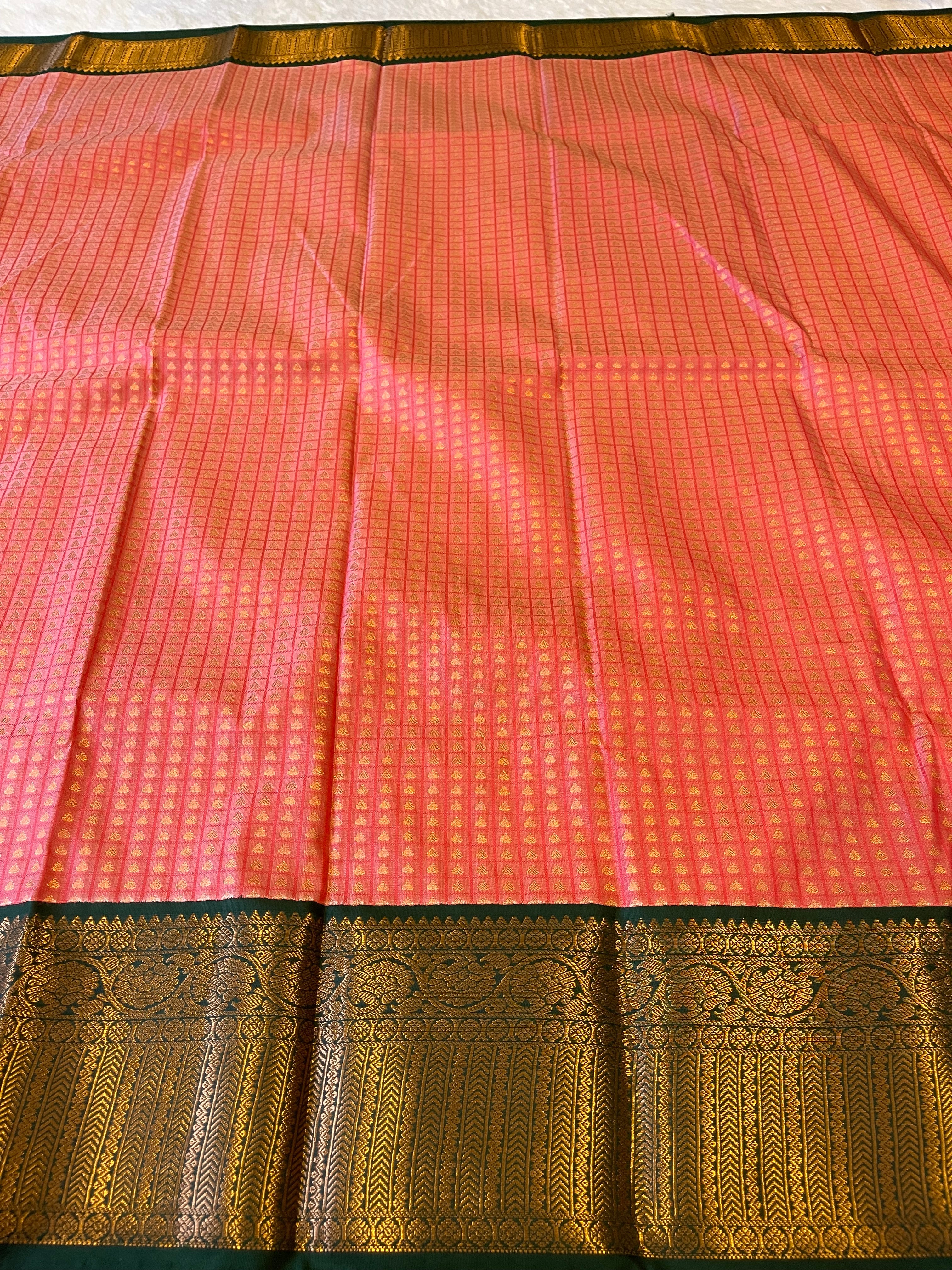 1000 BUTTAS-PEACH WITH BOTTLE GREEN