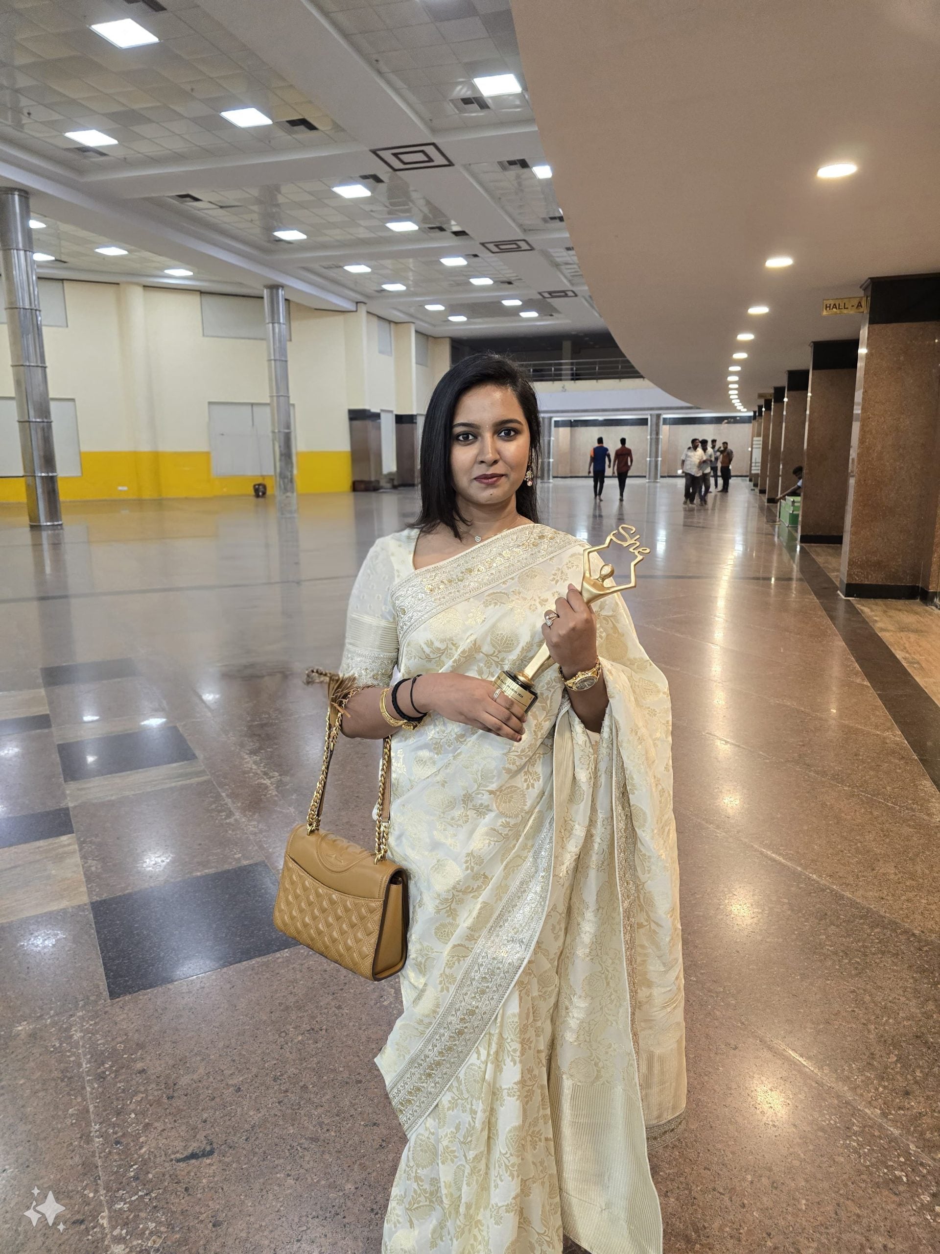 ANIKA BRIDAL EDIT- HALF WHITE SAREE