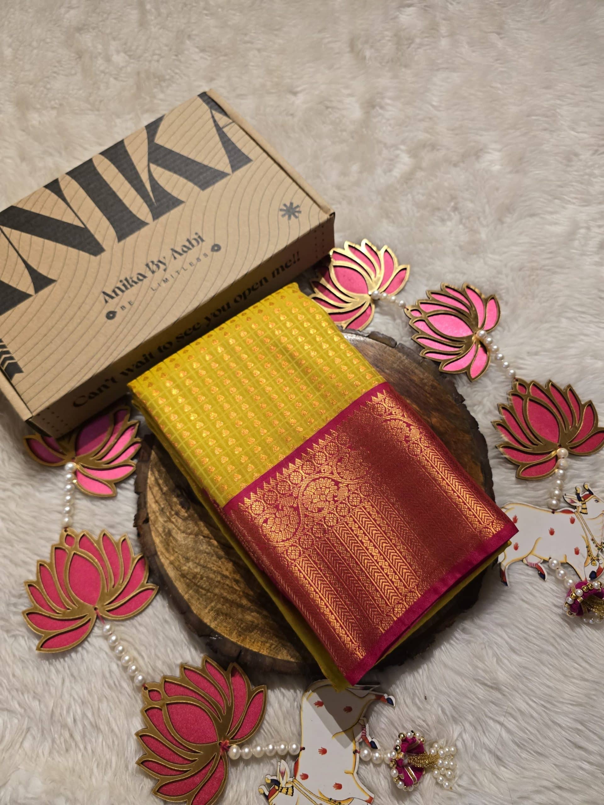 1000 BUTTAS-LEMONGRASS WITH PINK SAREE