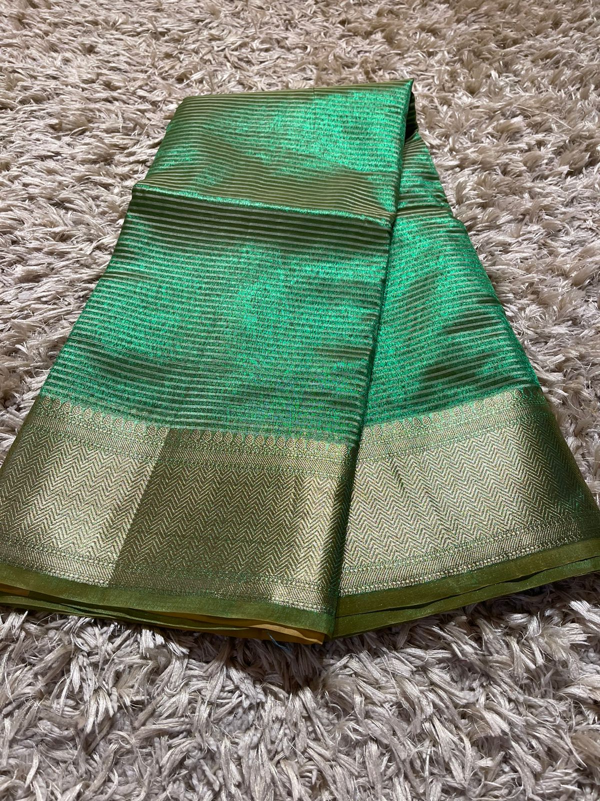 KESAR-GREEN DUAL TONE