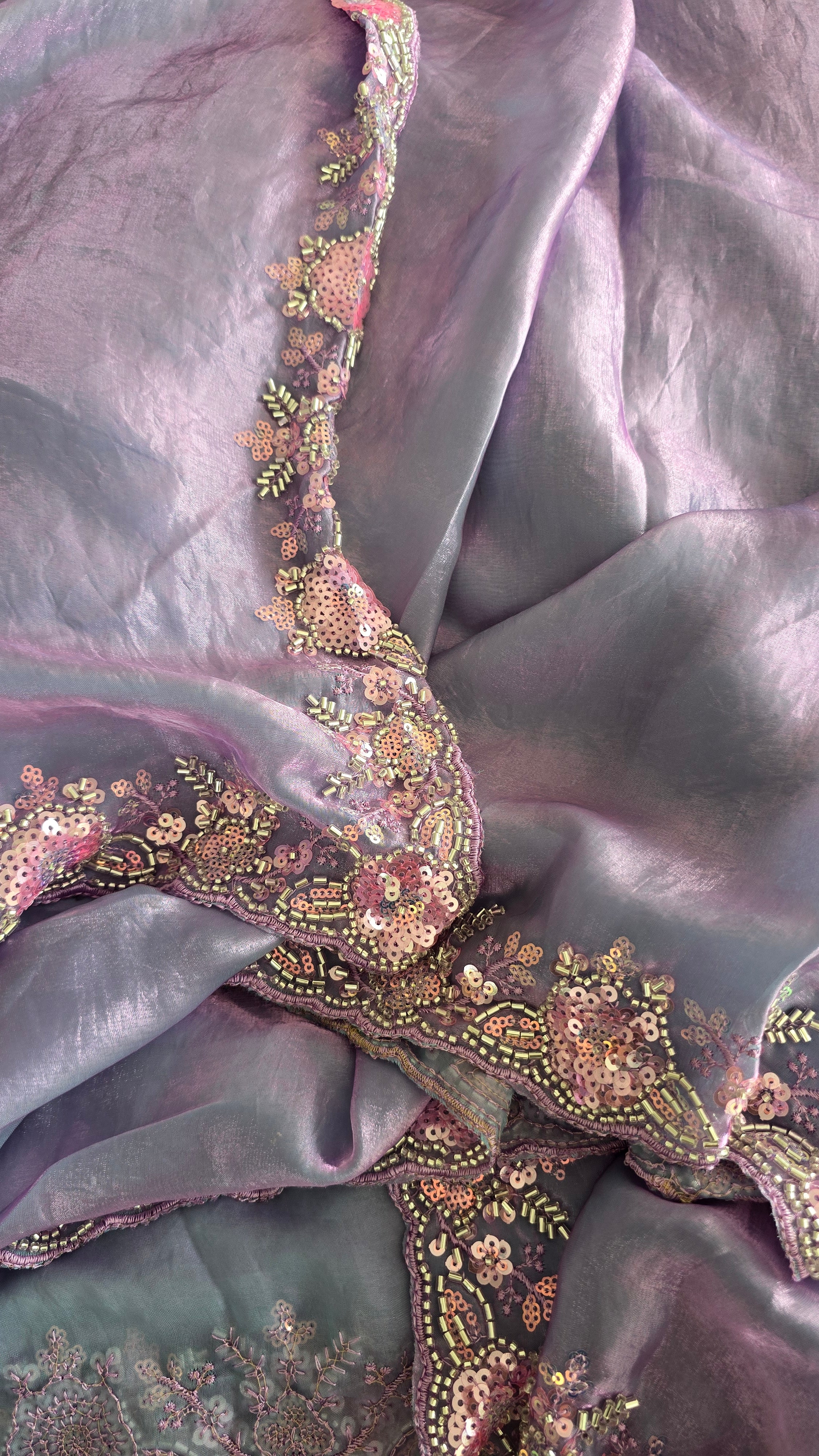 RADHIYA-DUAL TONE GRAY SAREE