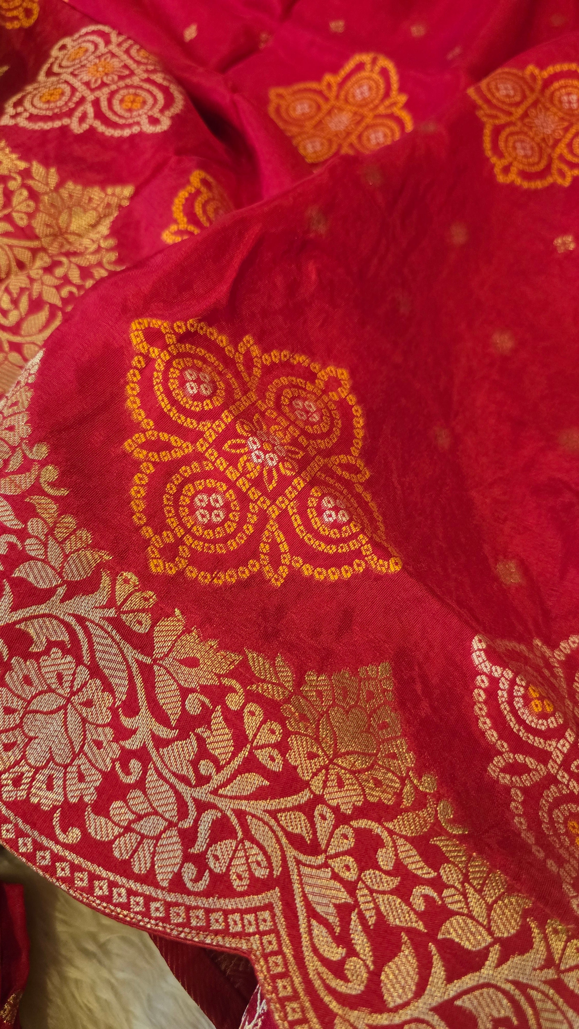 SCALLOP RED - EXCLUSIVE DESIGNER SAREE