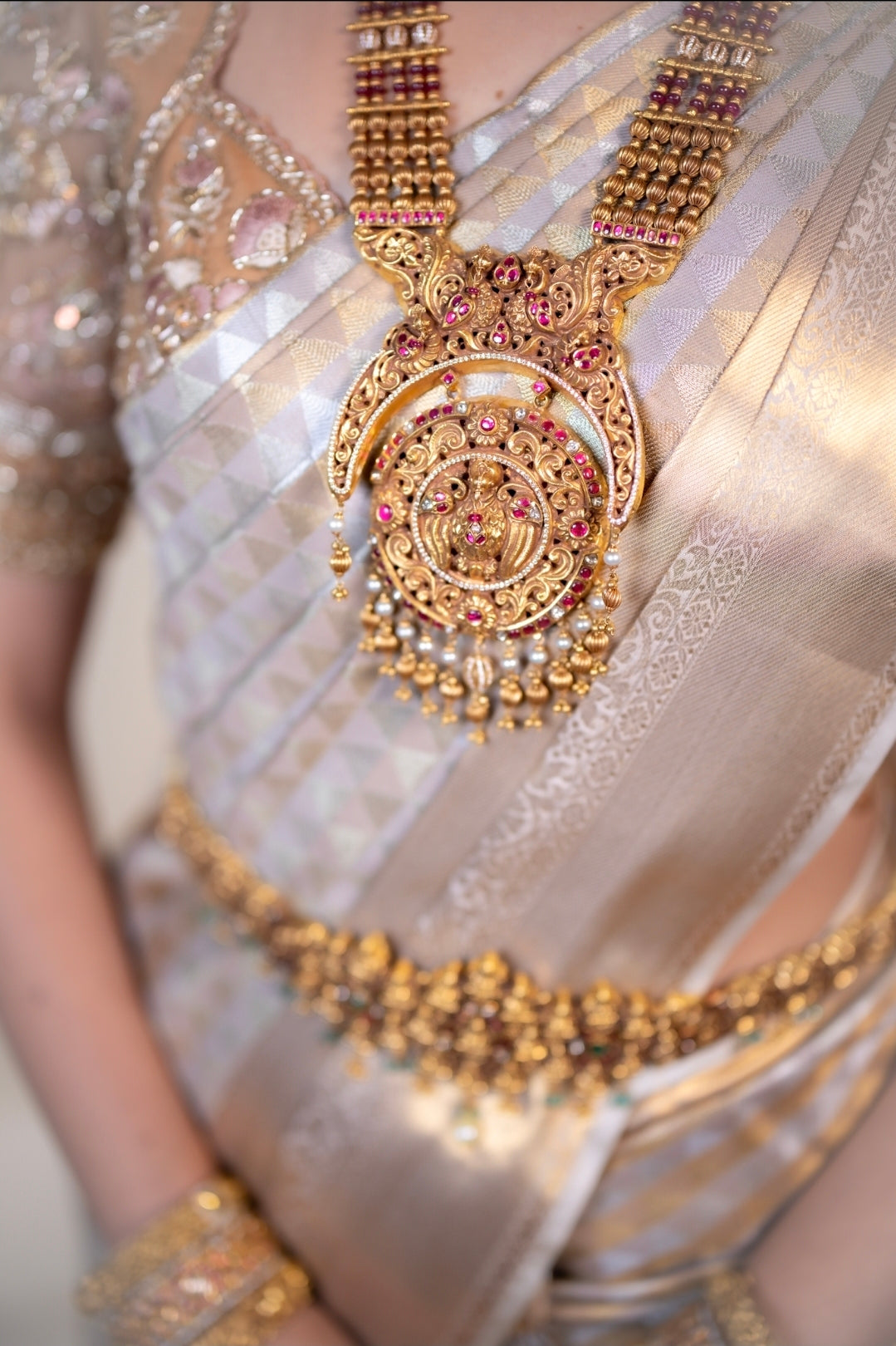 SWAYAMVARAM LUXE - GRAY MULTI-TONE BRIDAL EDIT SAREE