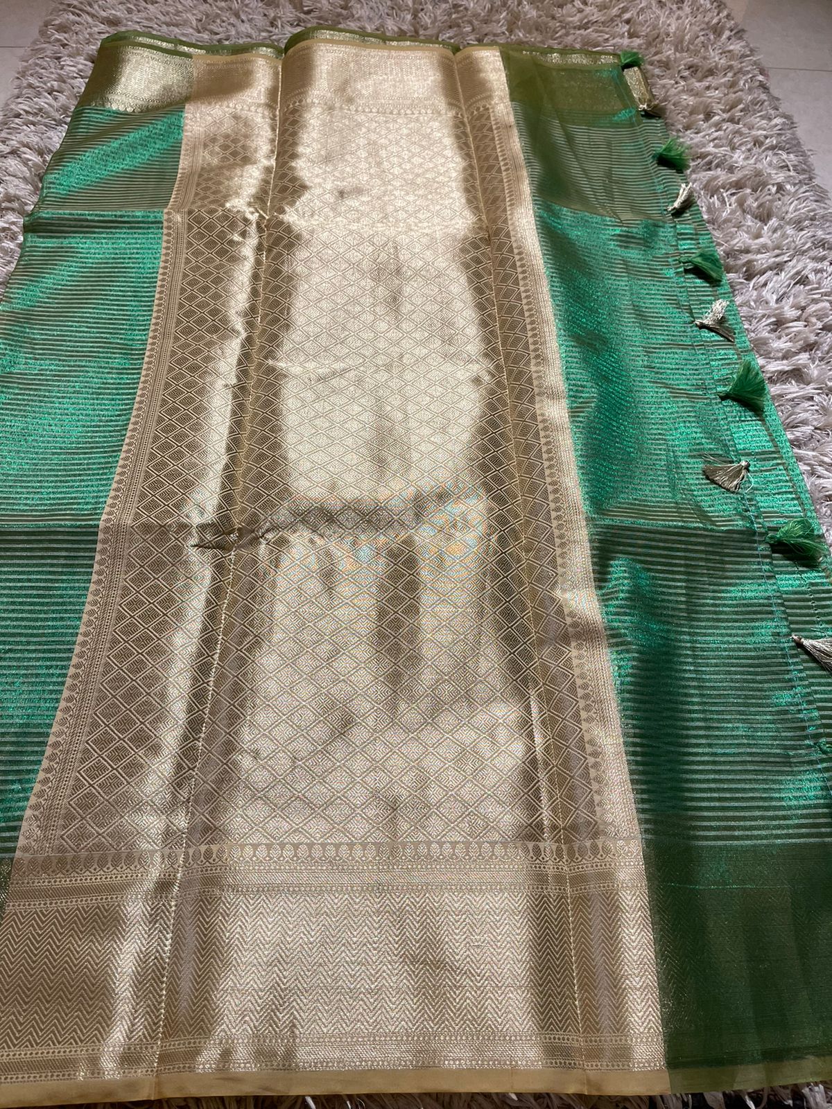 KESAR-GREEN DUAL TONE