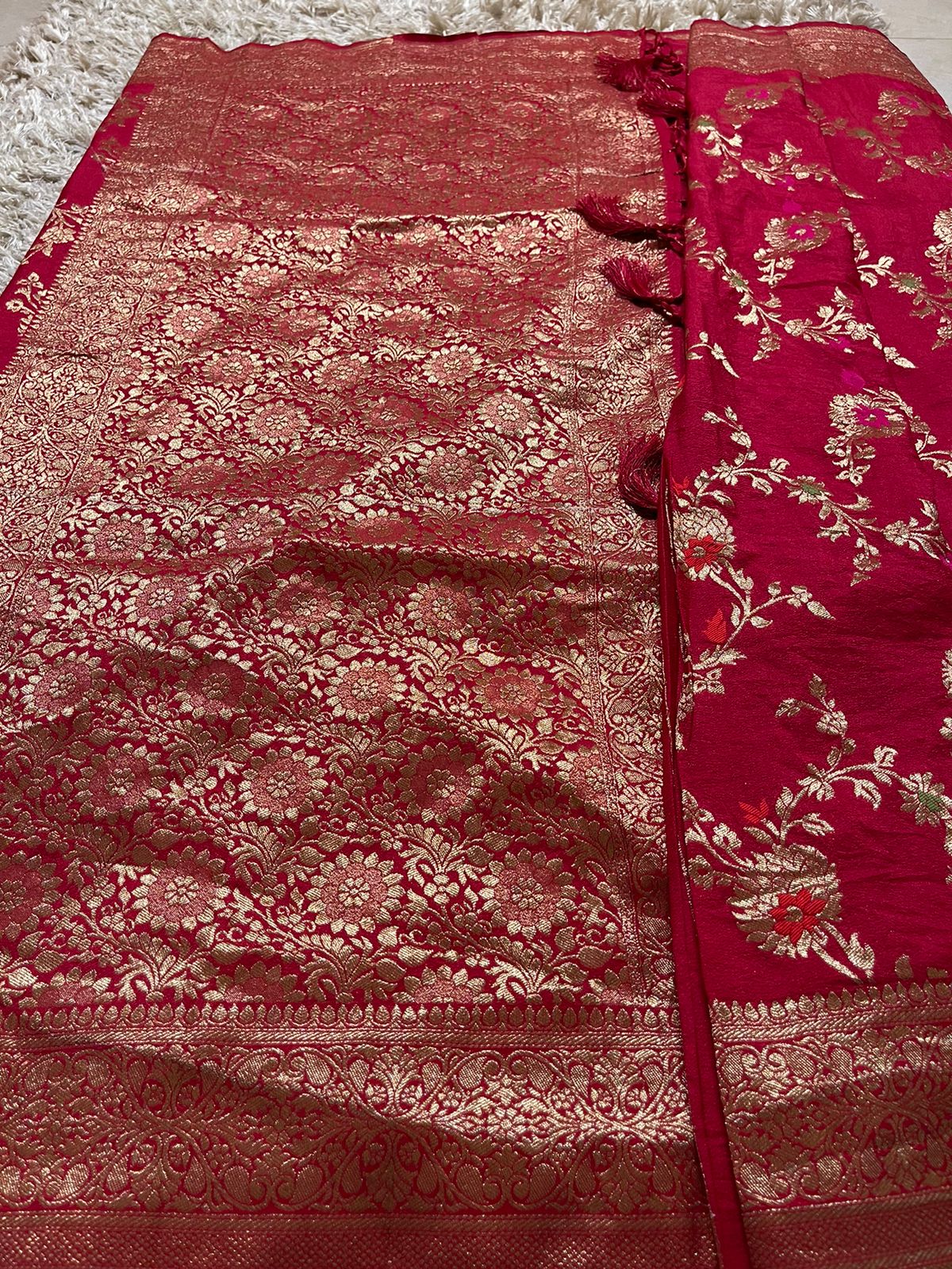 KASI - RED SAREE