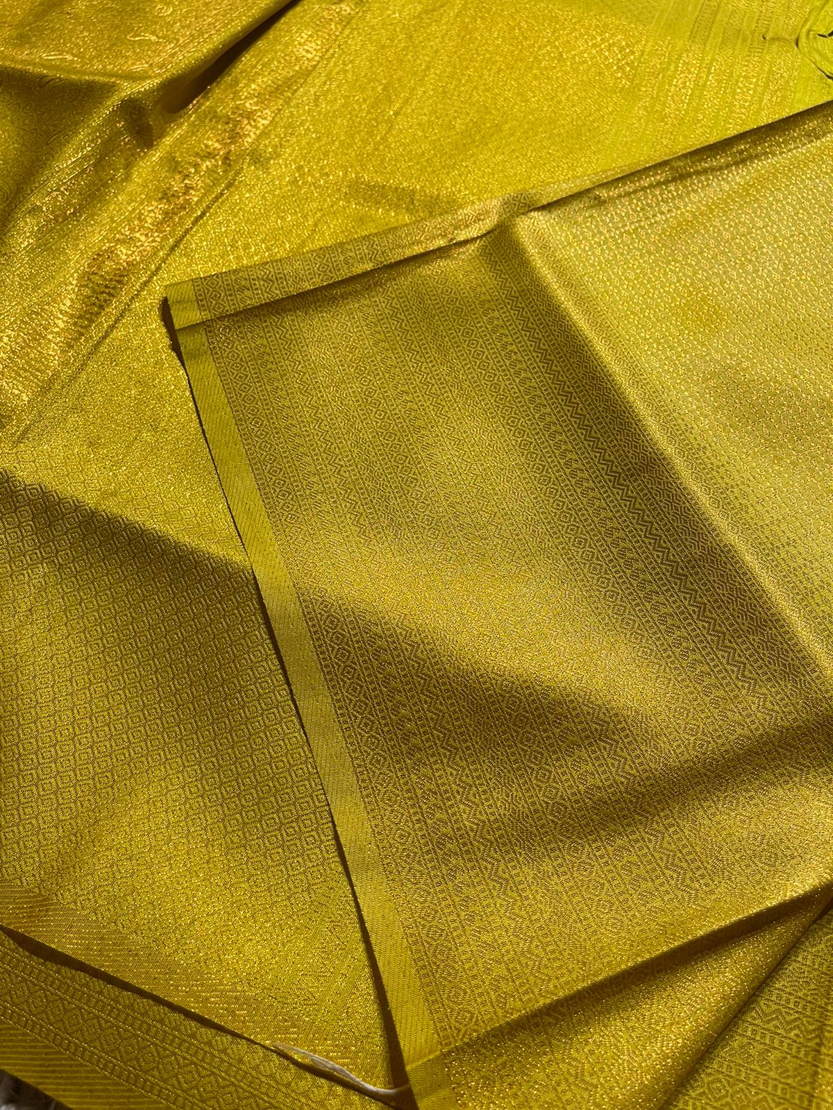 ROYAL AFFAIR-FLUORESCENT LIME SAREE