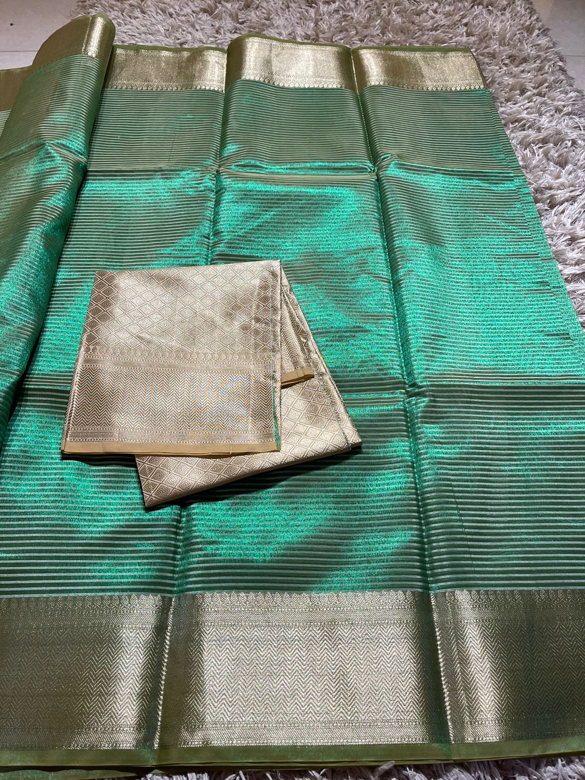 KESAR-GREEN DUAL TONE