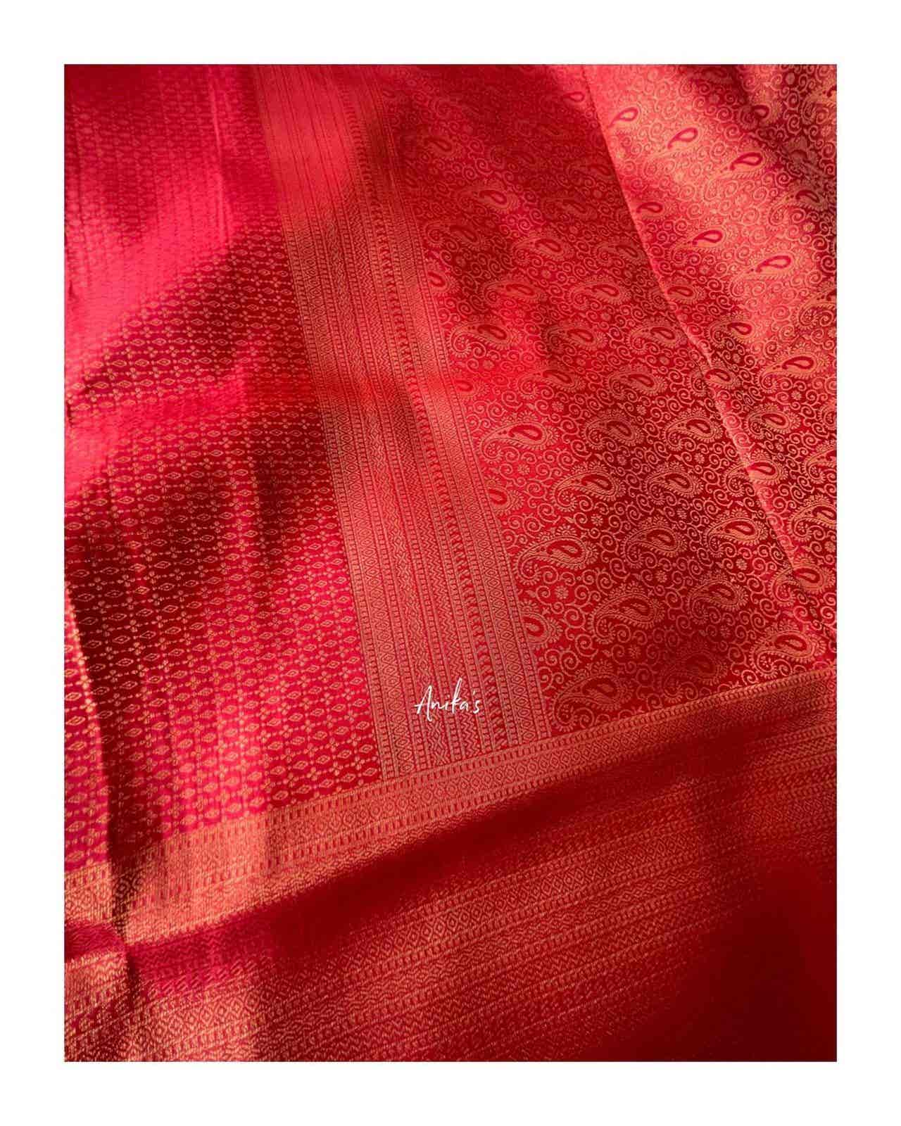 ROYAL AFFAIR -RED