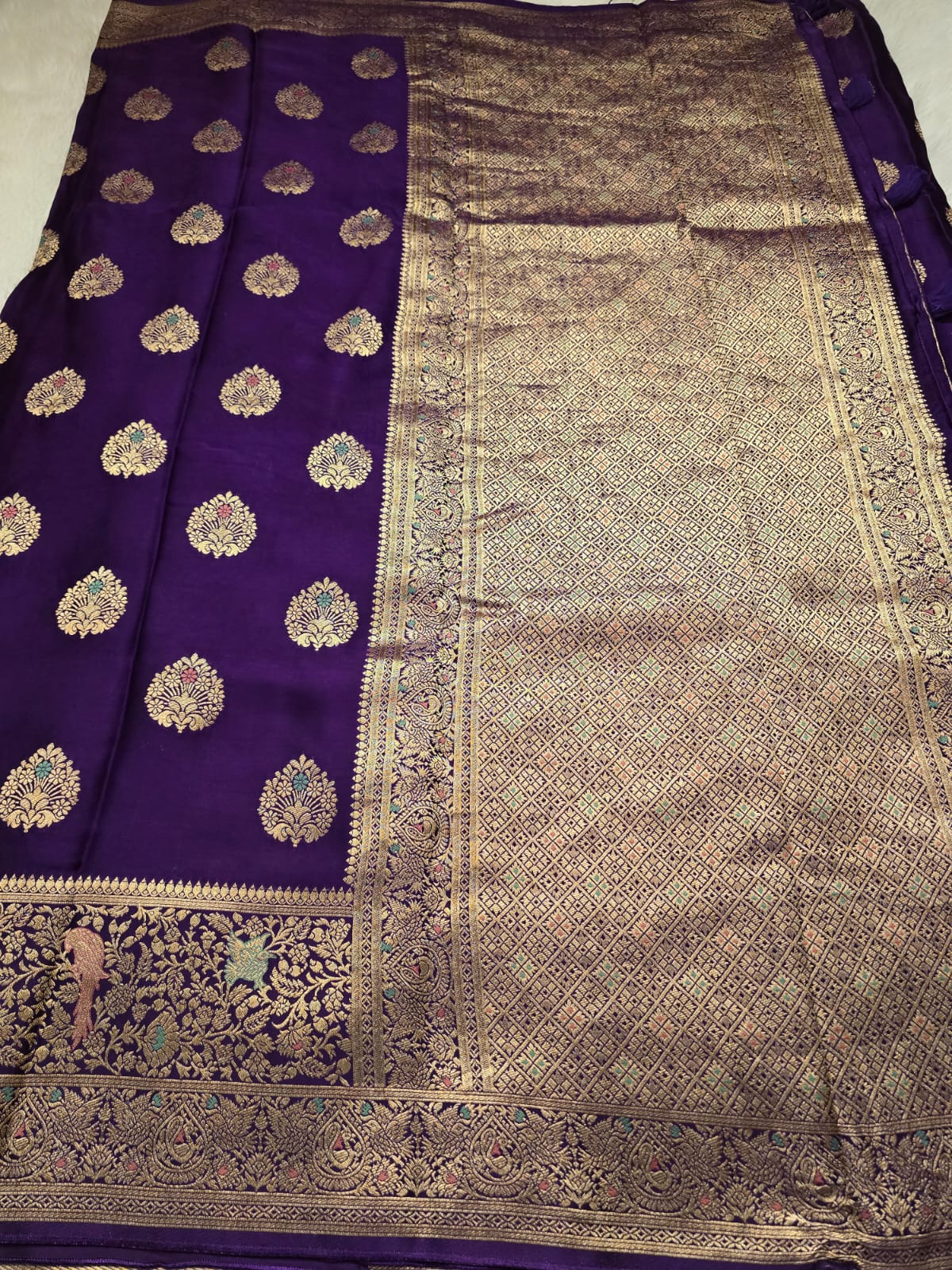 MUSHRO - PURPLE SAREE