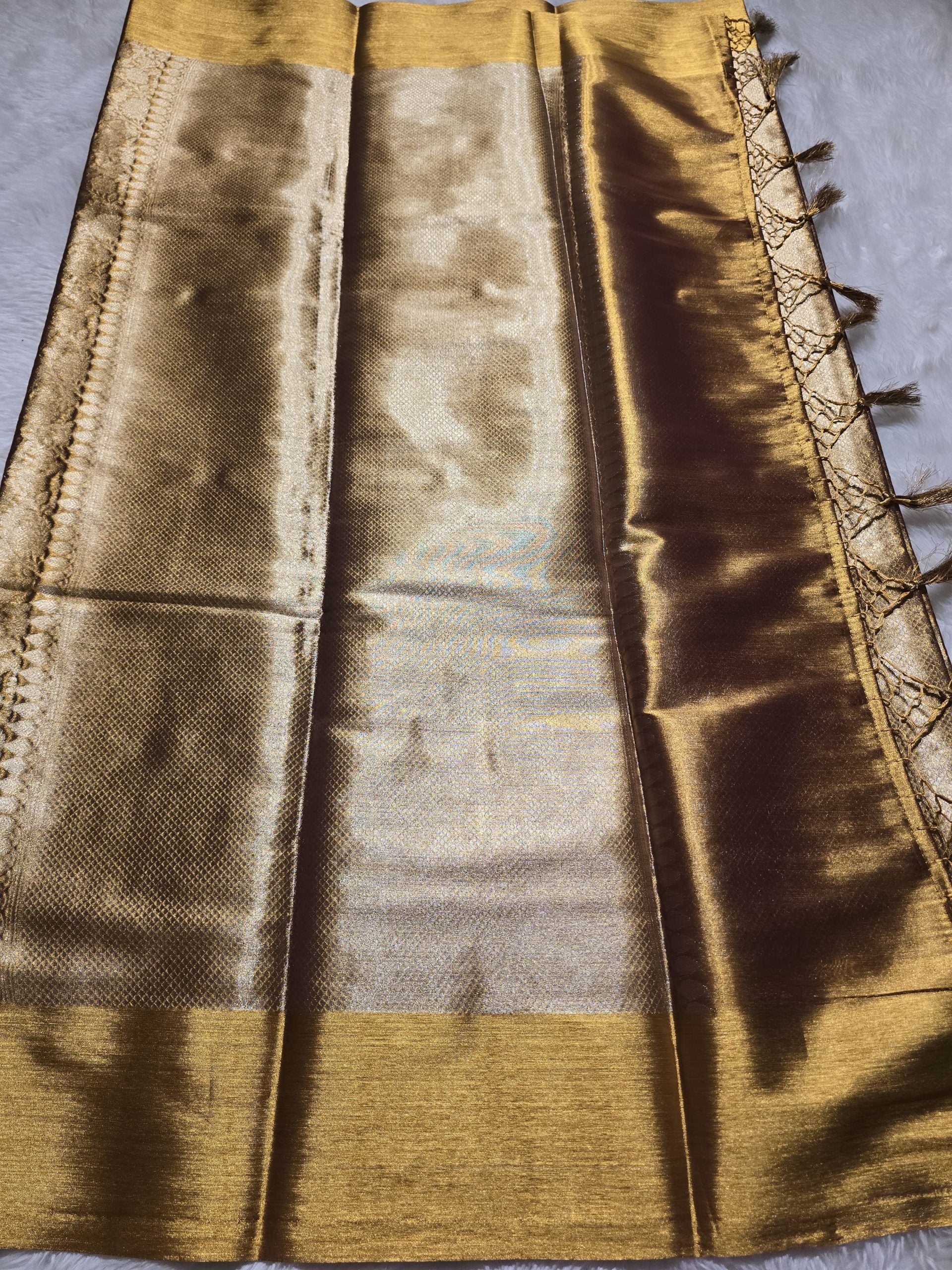 ROYAL ANTIQUE GOLD SAREE