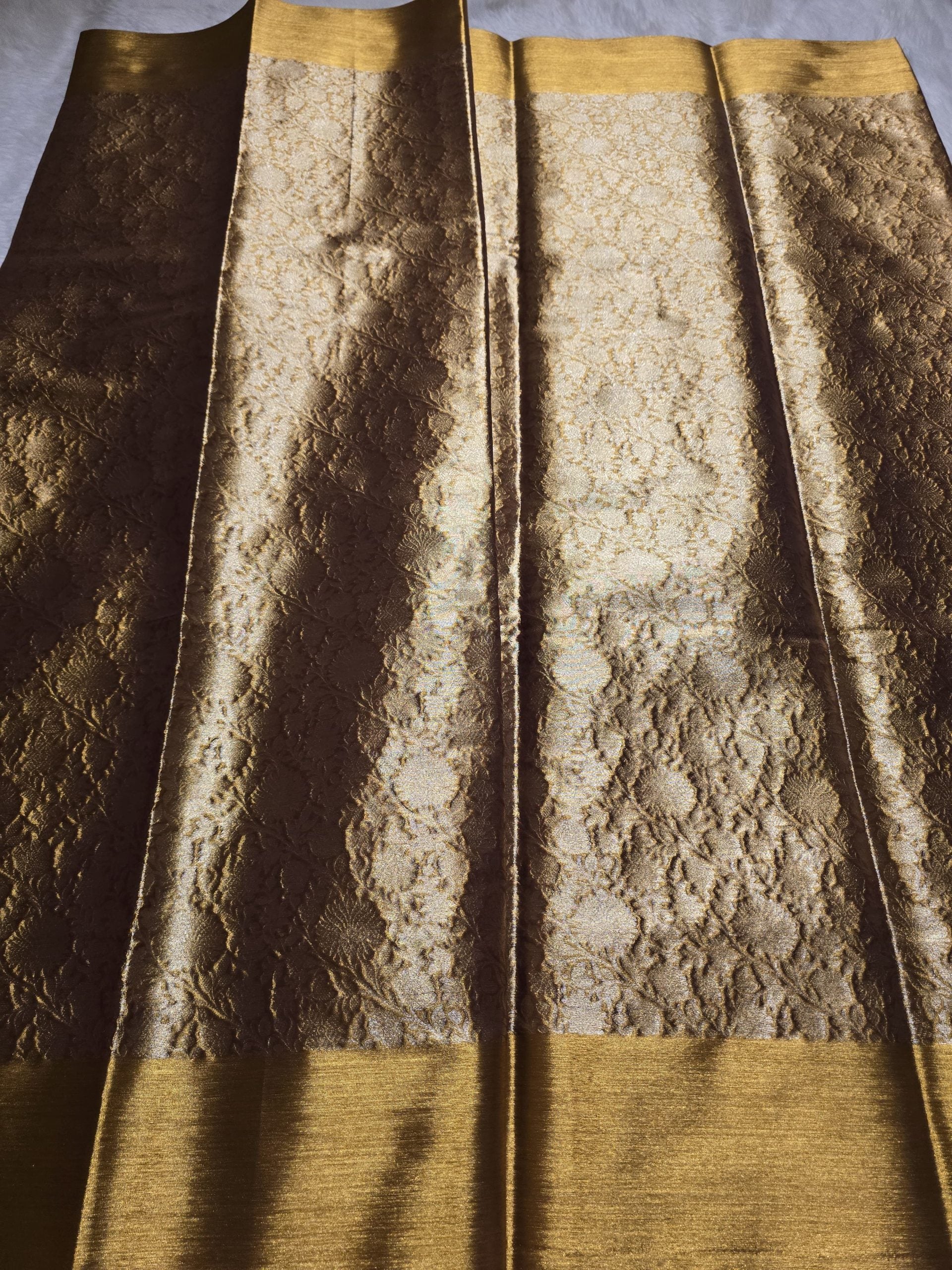 ROYAL ANTIQUE GOLD SAREE