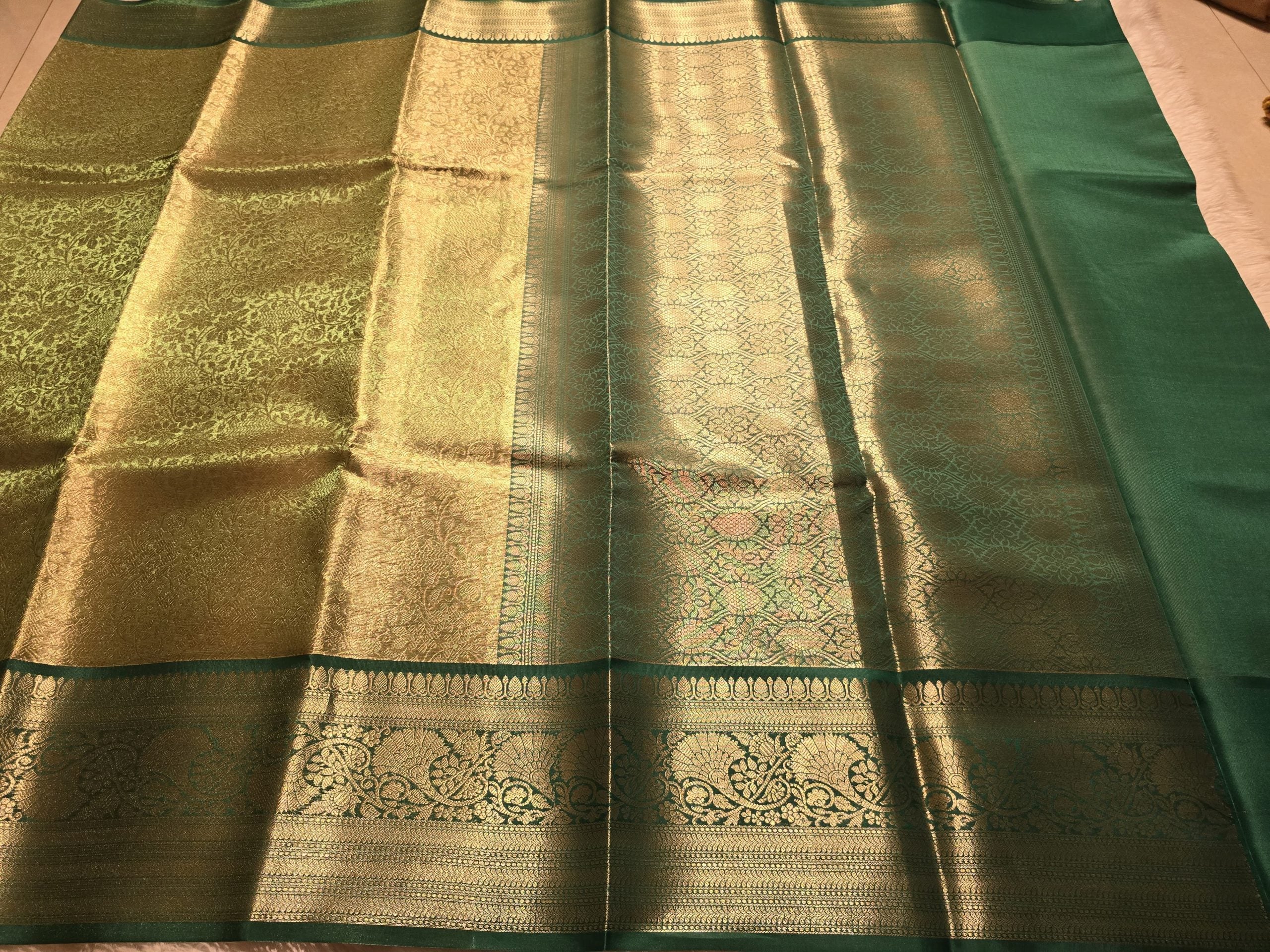 TISSUE FLORAL-GREEN DUAL TONE SAREE
