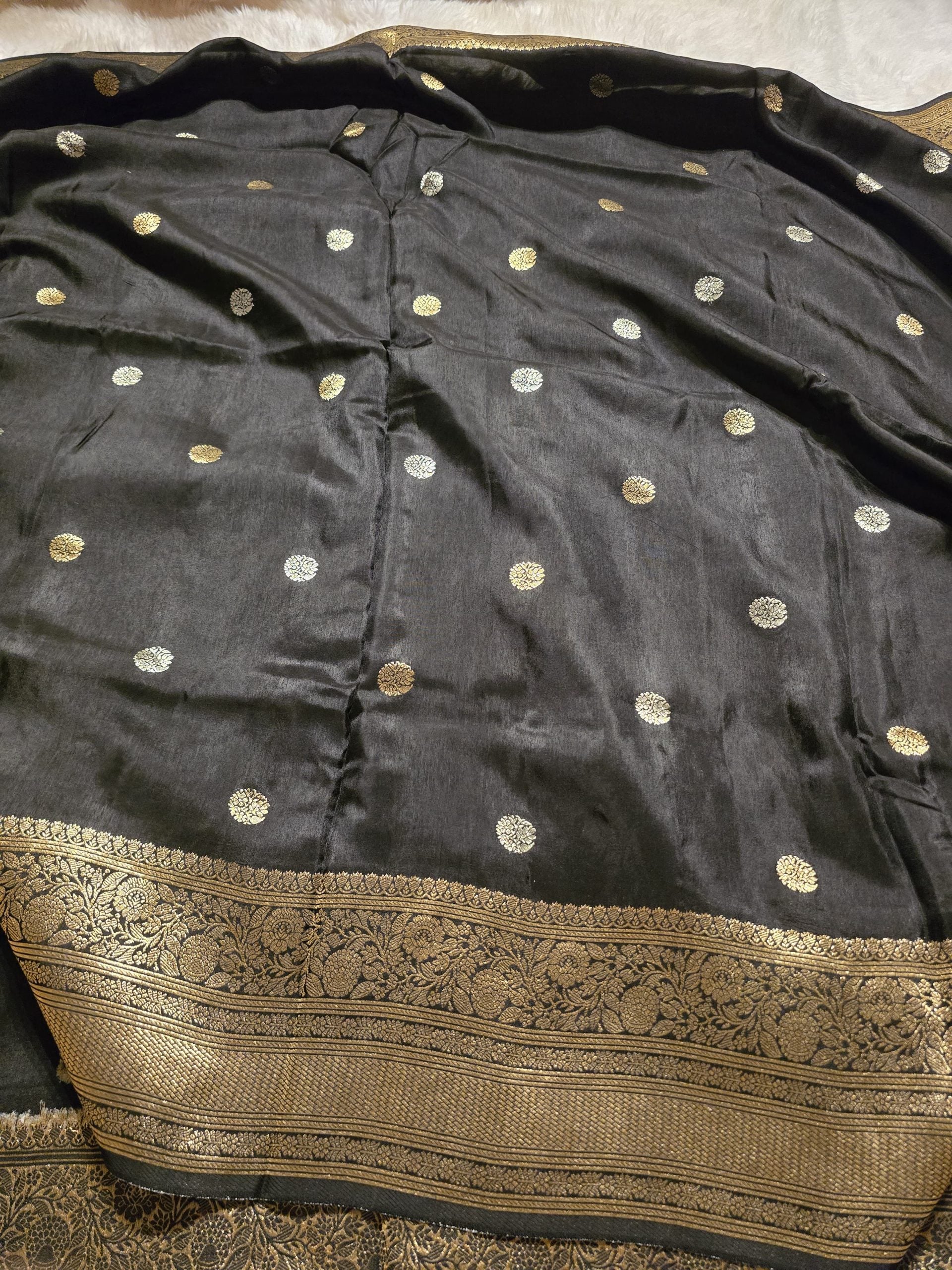 VINTAGE BANARASI-BLACK SAREE