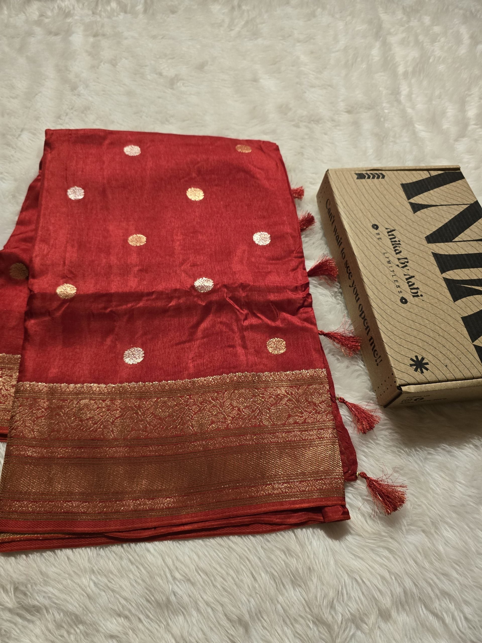 VINTAGE BANARASI-RED SAREE