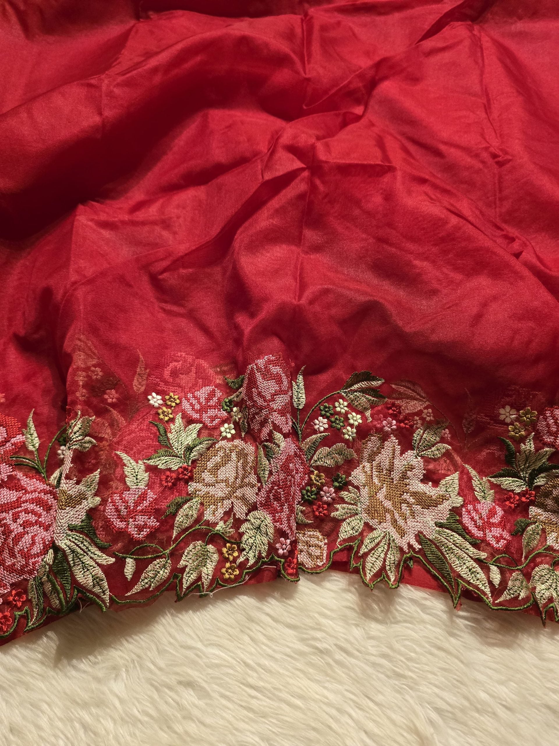 ORGANZA-RED DUAL ROSE