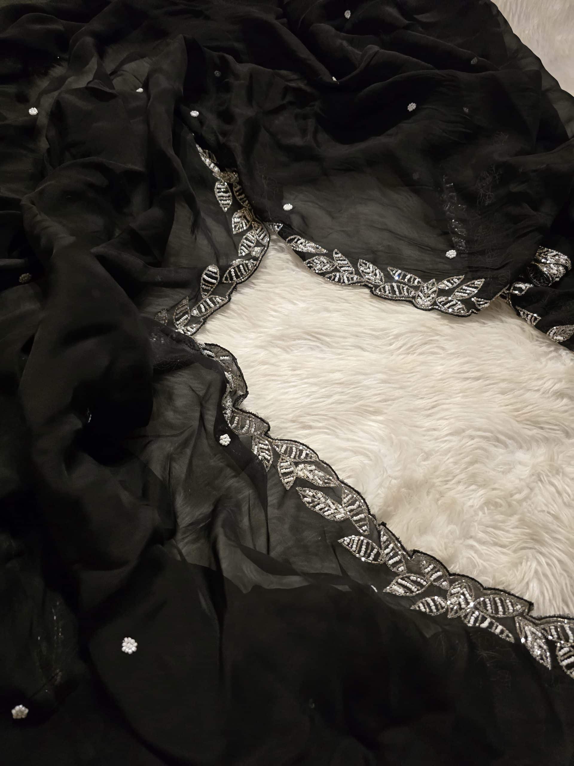 ANIKA LUXE-EBONY SAREE