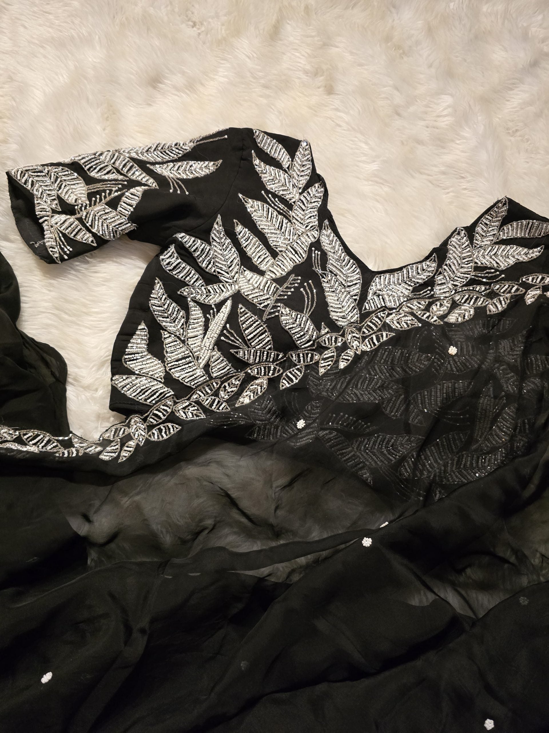 ANIKA LUXE-EBONY SAREE