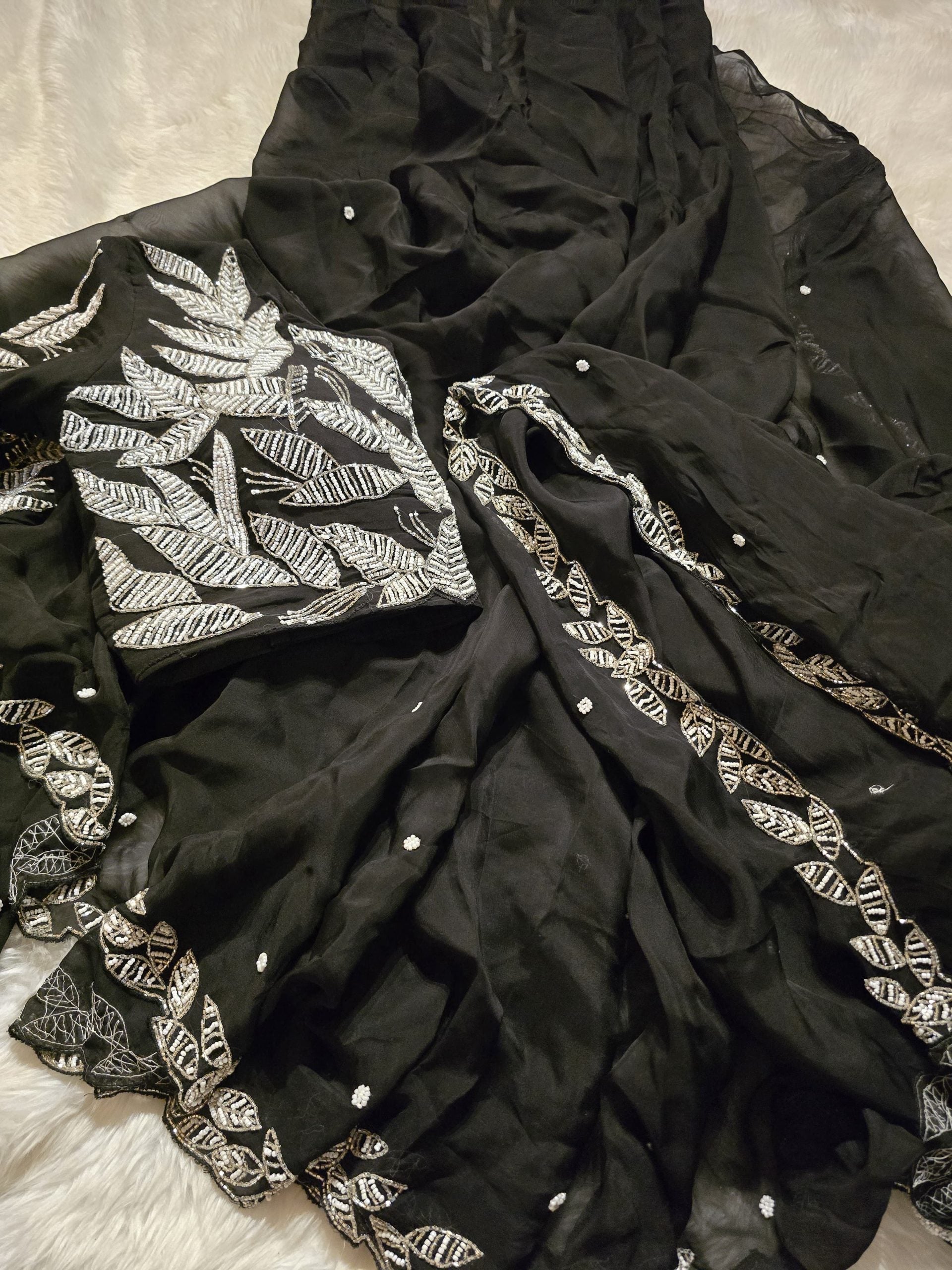 ANIKA LUXE-EBONY SAREE