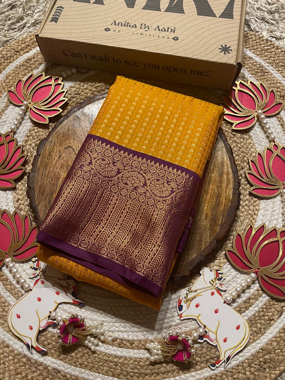 1000 BUTTAS-MANJAL WITH MAGENTA