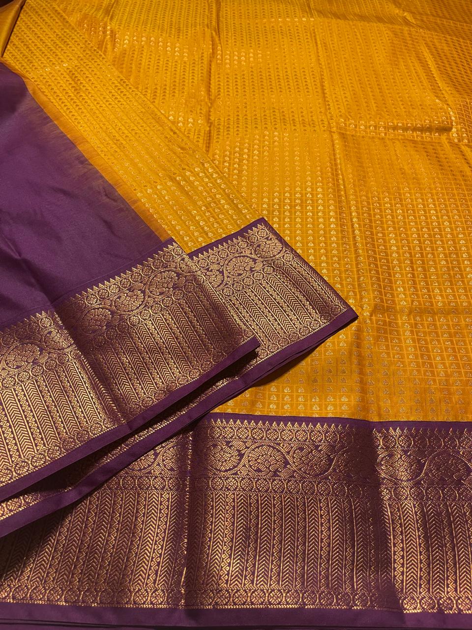 1000 BUTTAS-MANJAL WITH MAGENTA