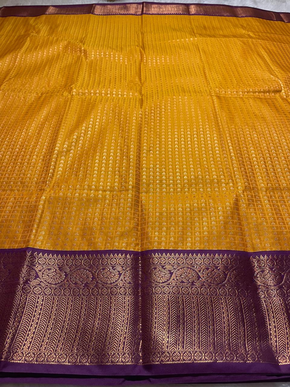 1000 BUTTAS-MANJAL WITH MAGENTA