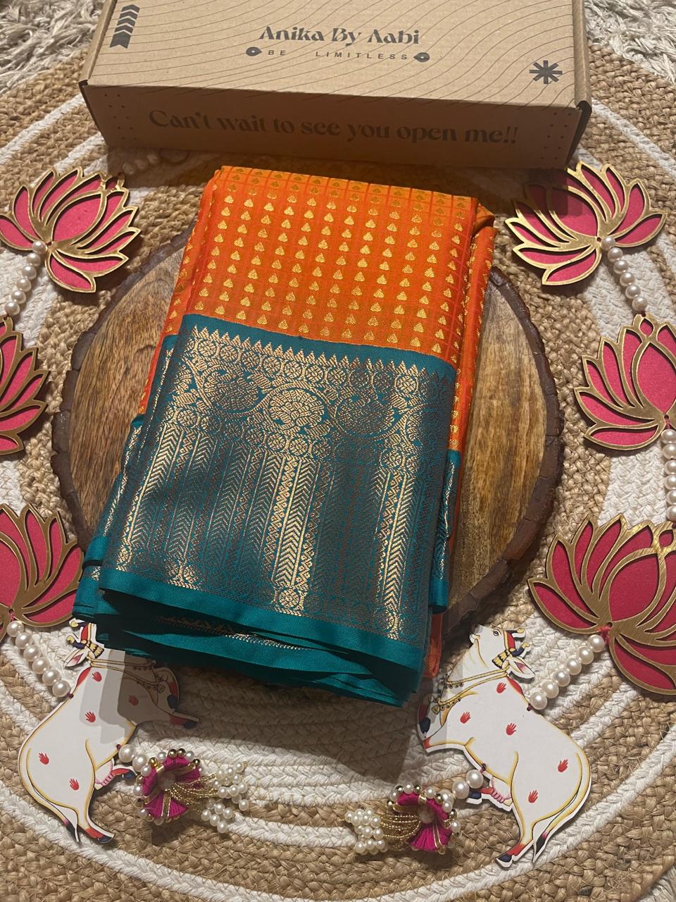 1000 BUTTAS-ORANGE WITH PEACOCK GREEN