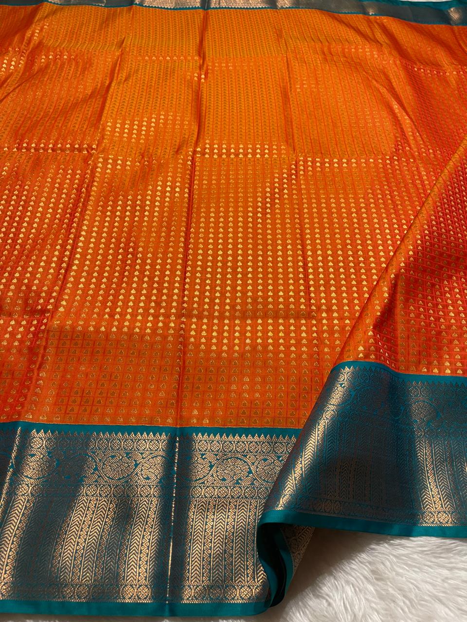 1000 BUTTAS-ORANGE WITH PEACOCK GREEN