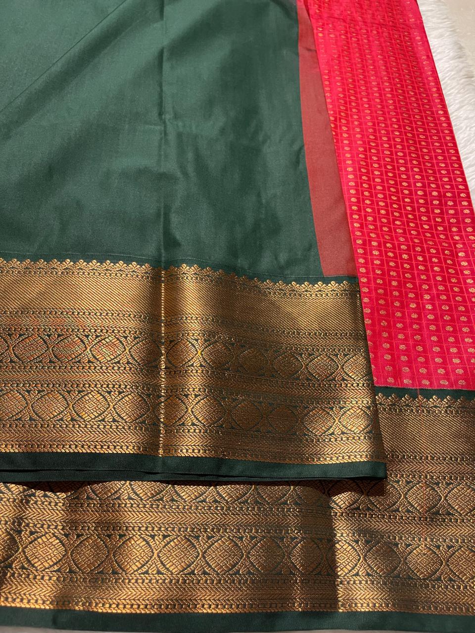 1000 BUTTAS-DARK PEACH WITH BOTTLE GREEN
