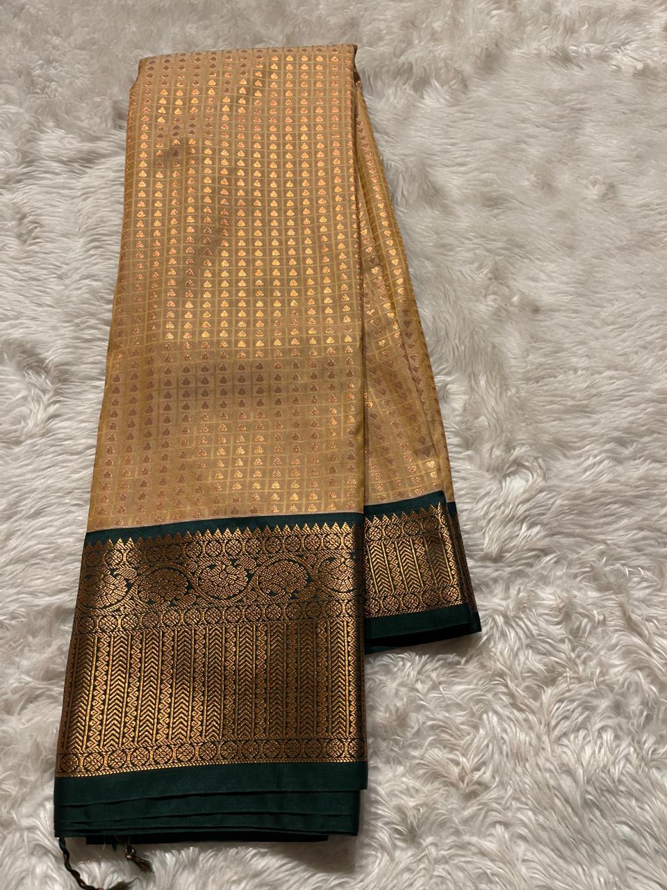 1000-BEIGE GOLD WITH BOTTLEGREEN