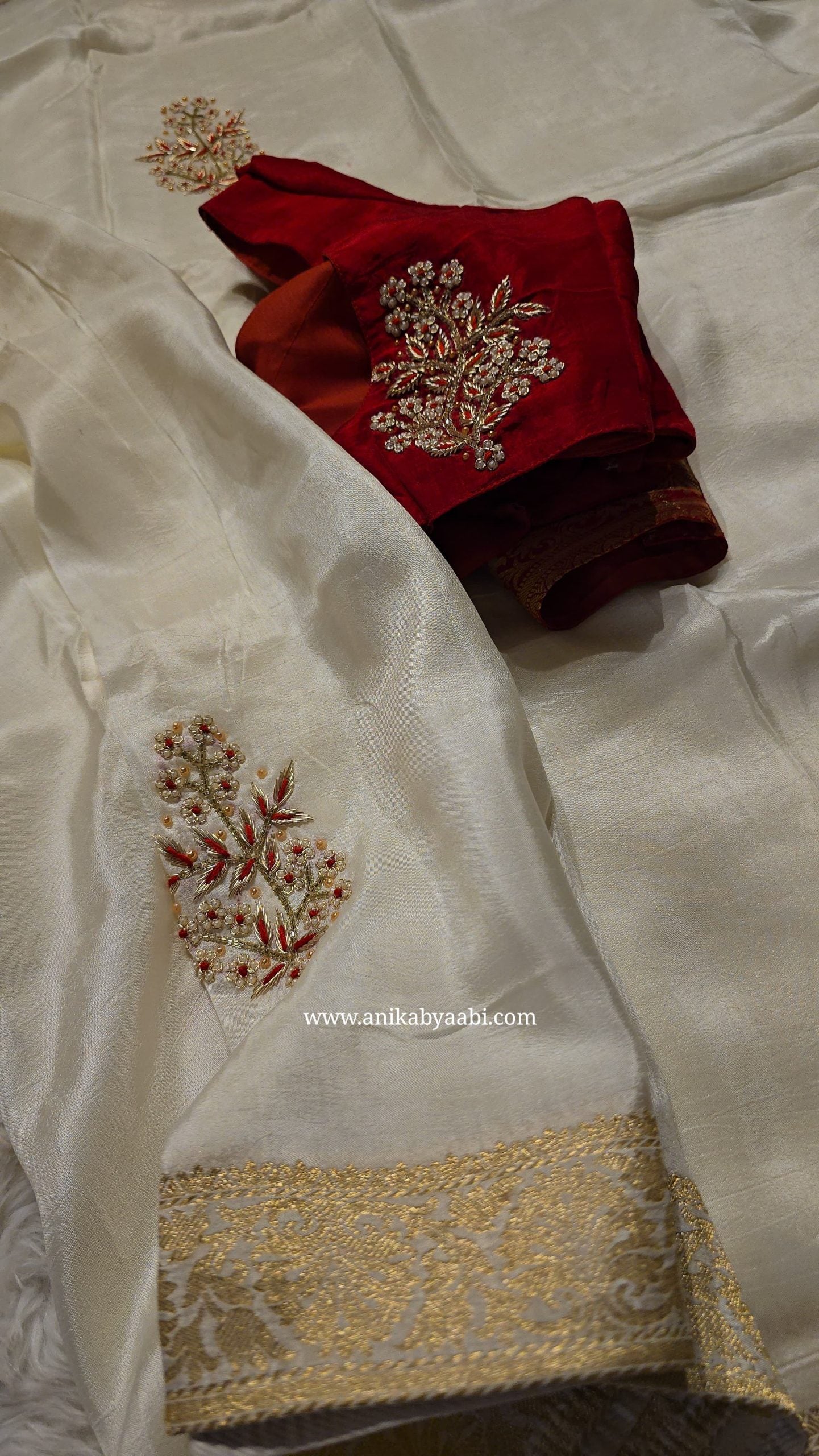 ONAM SERIES-TANVI HALFWHITE SAREE