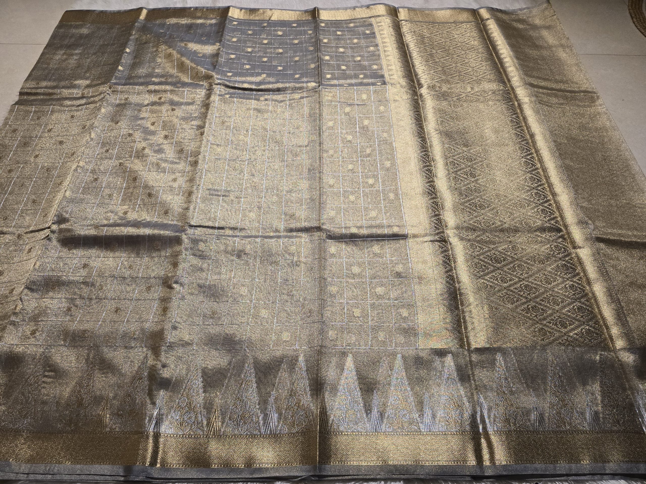 RADHI CHECKS-PASTEL GRAY SAREE
