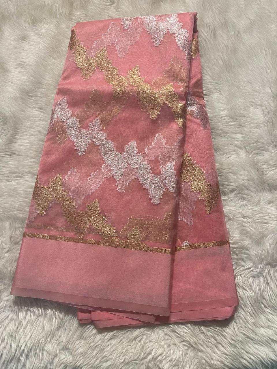 AURA -CROSSANDRA/KANAKABARAM SAREE