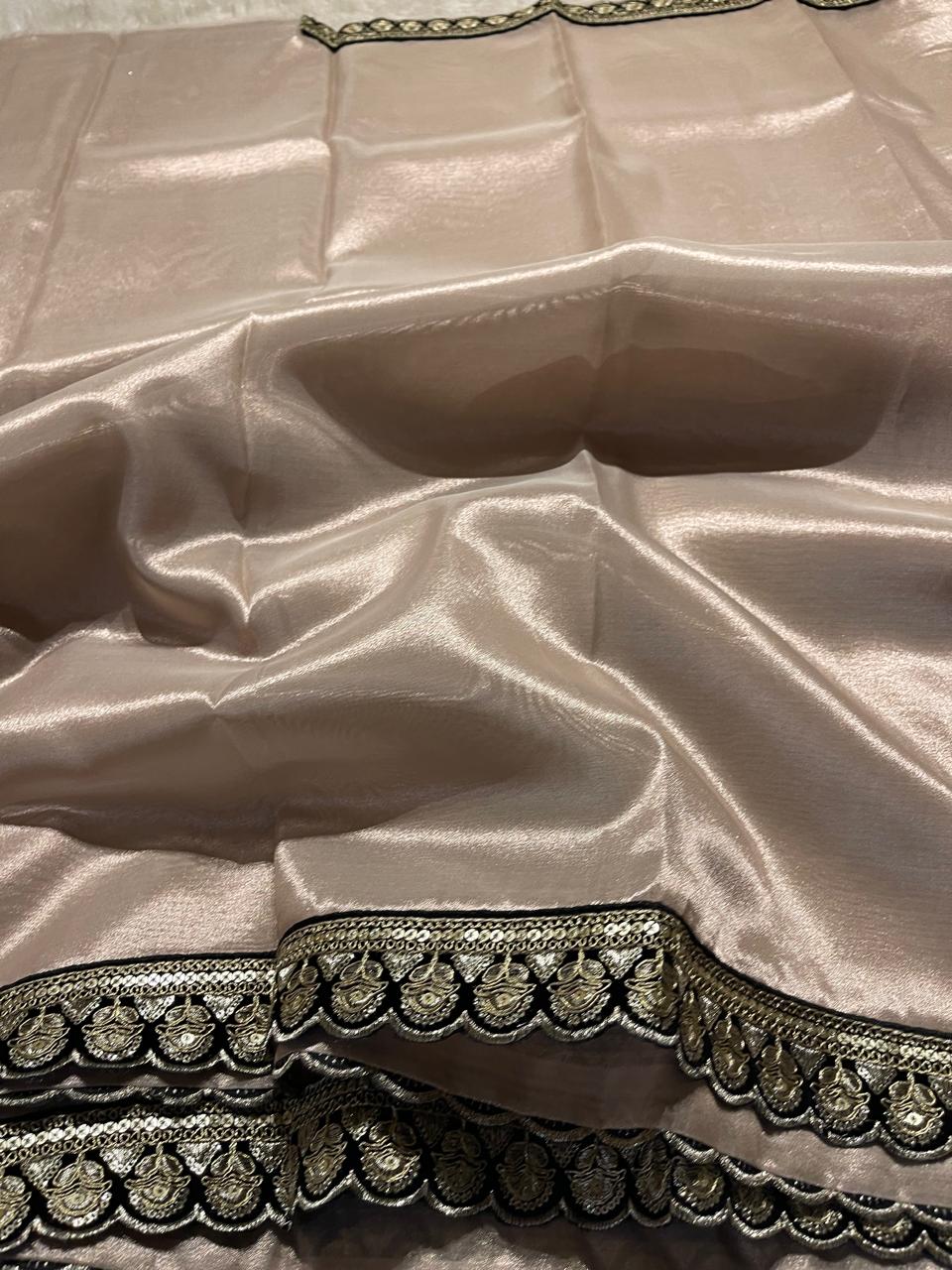 ANIKA LUXE-SCALOP PASTEL PINK SAREE