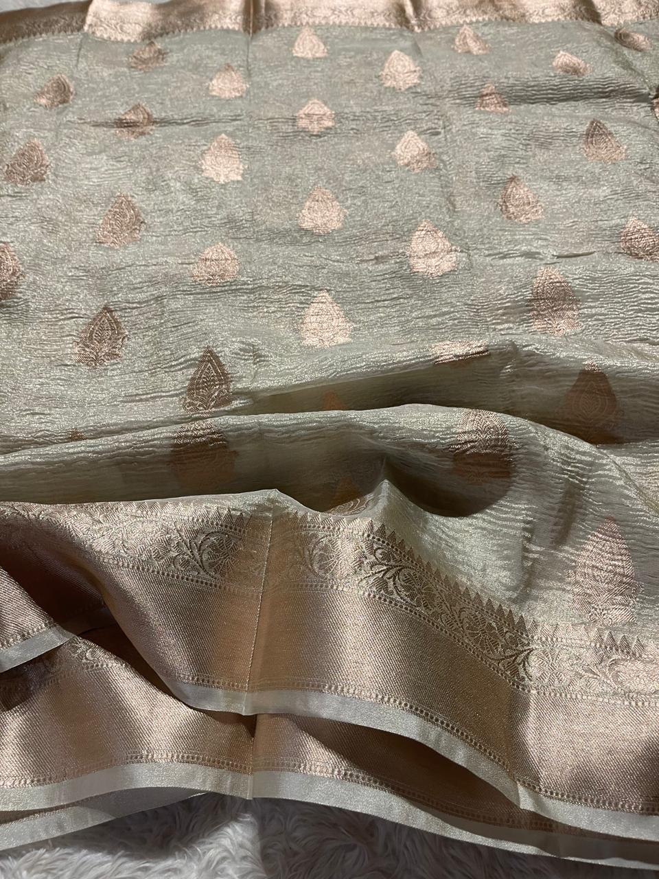CRUSH MOTIF-HALF WHITE SAREE
