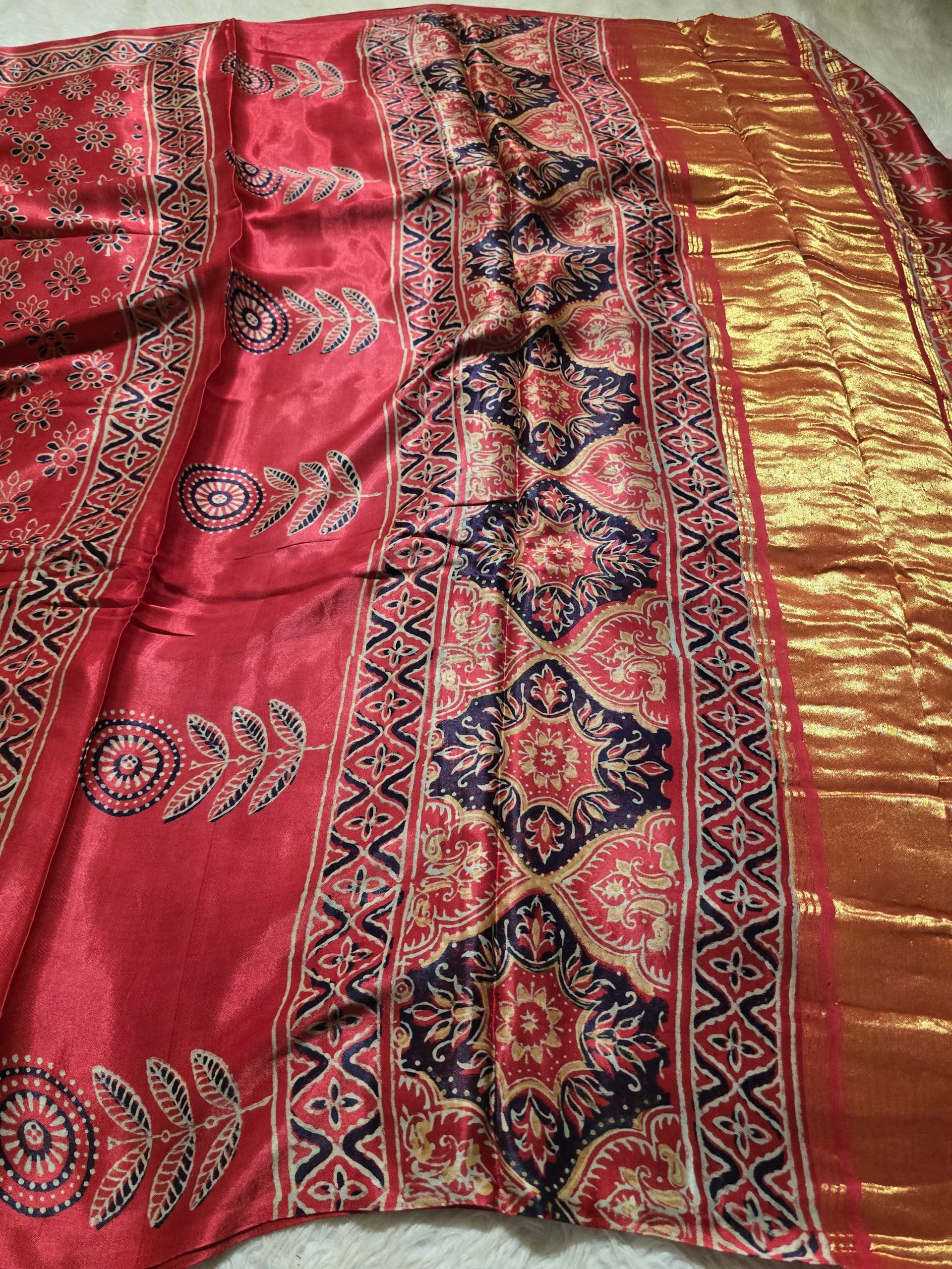 AJRAKH-GLOSSY RED