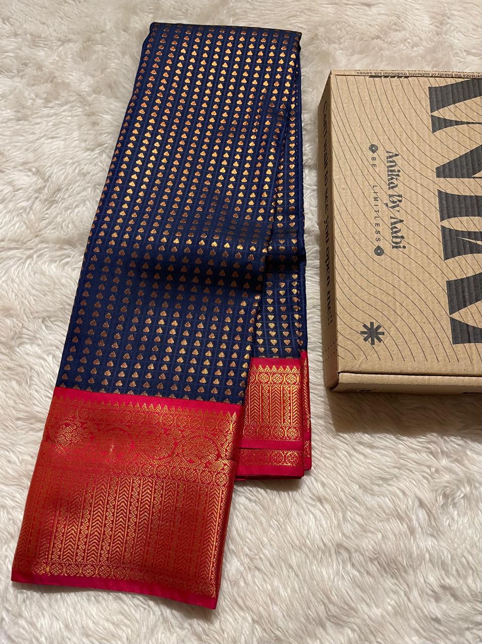1000 BUTTAS-NAVYBLUE WITH RED