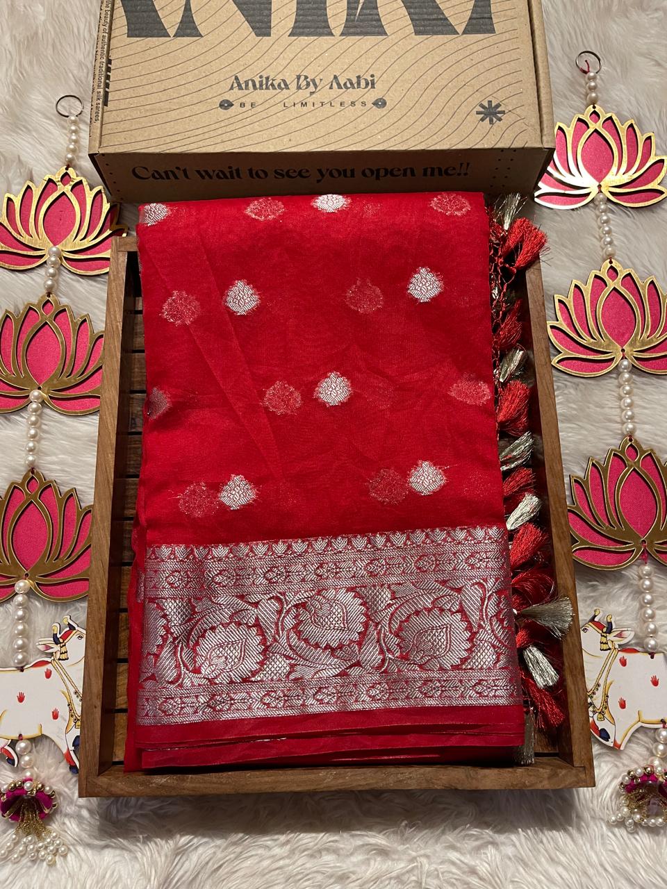 AURA -RED SAREE