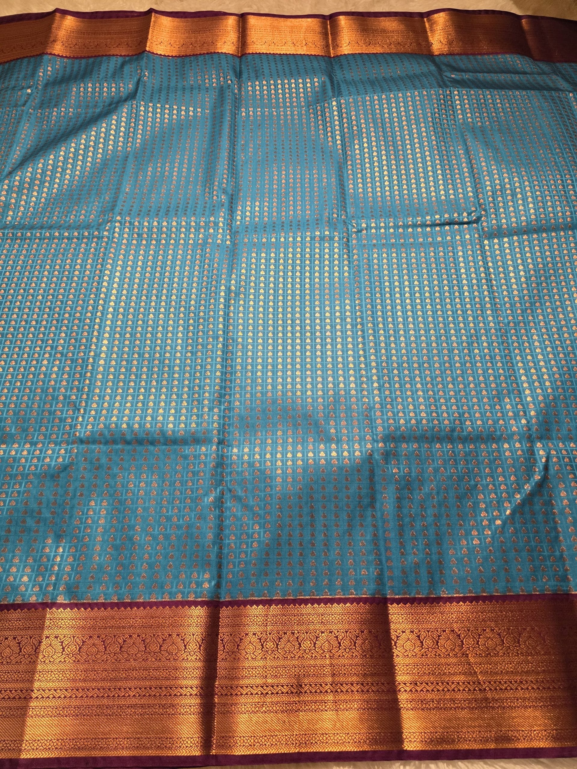 1000 BUTTAS-CERULEAN BLUE WITH MAGENTA SAREE