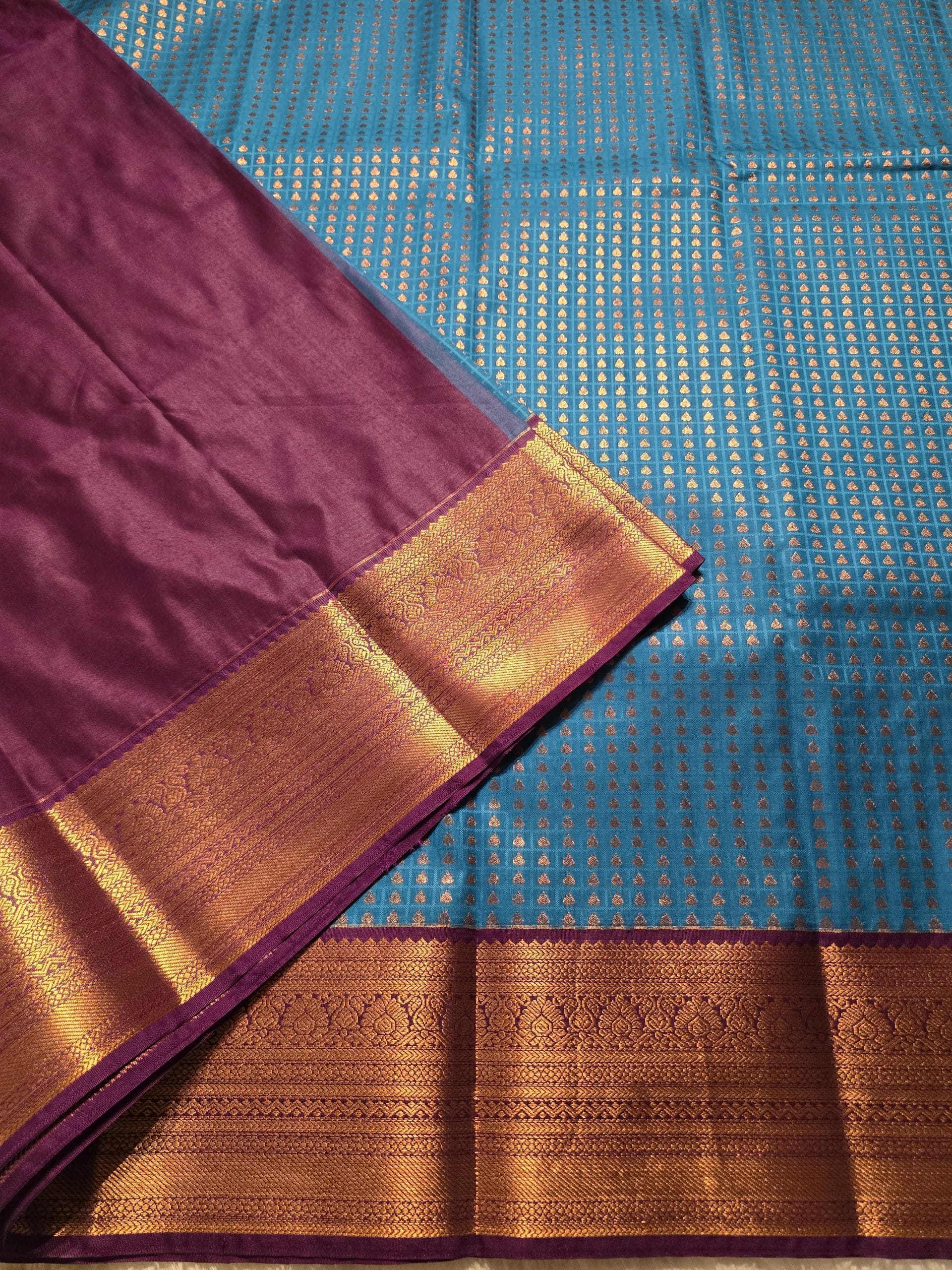 1000 BUTTAS-CERULEAN BLUE WITH MAGENTA SAREE
