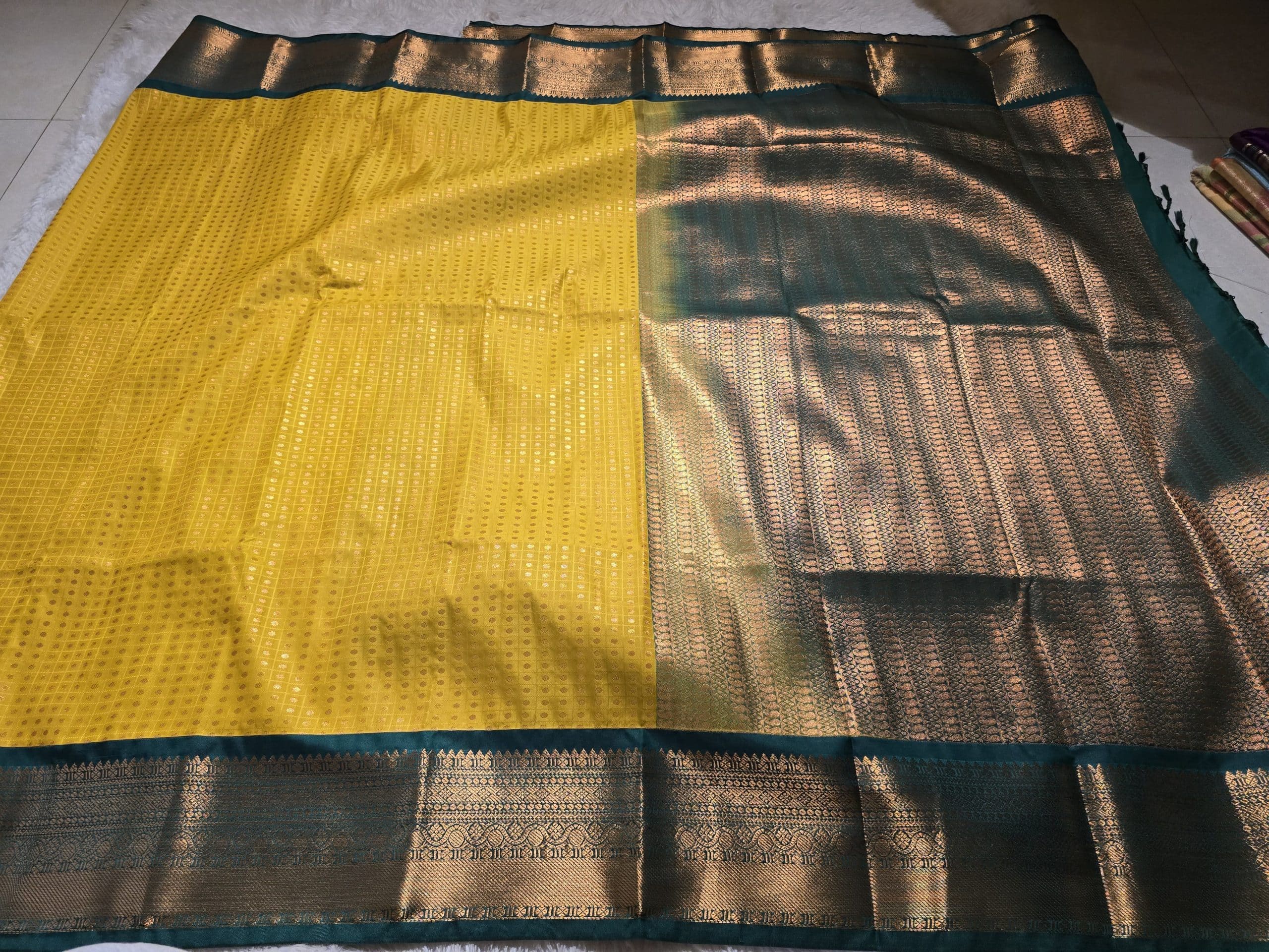 1000 BUTTAS-YELLOW WITH BOTTLE GREEN SAREE