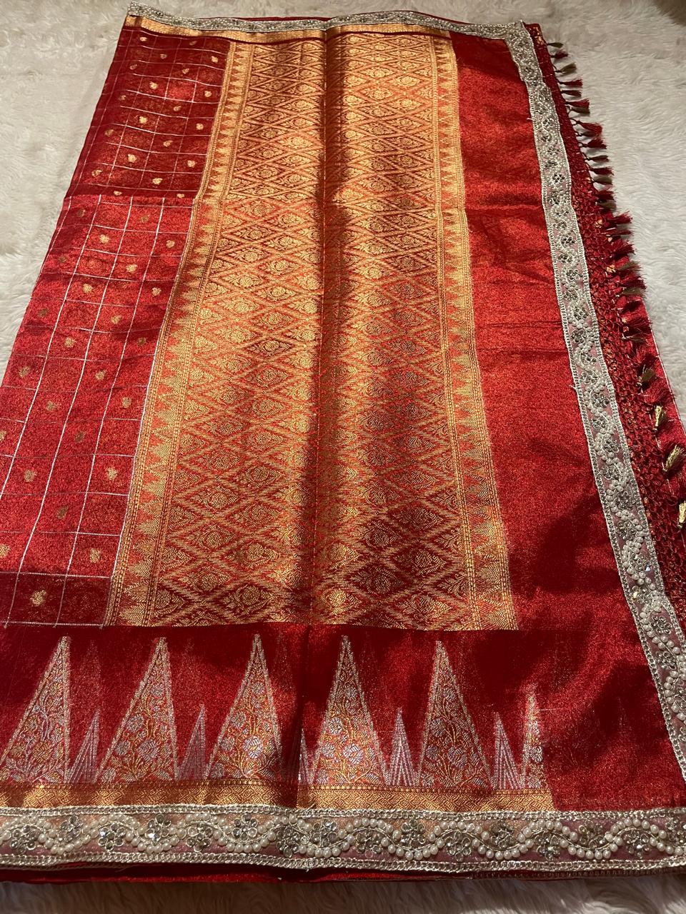 RADHI CHECKS LACE-RED SAREE