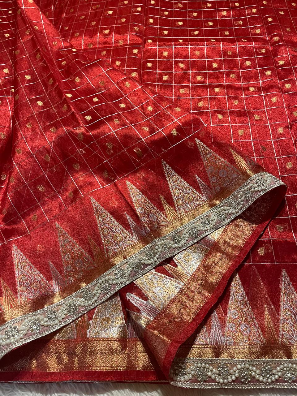 RADHI CHECKS LACE-RED SAREE